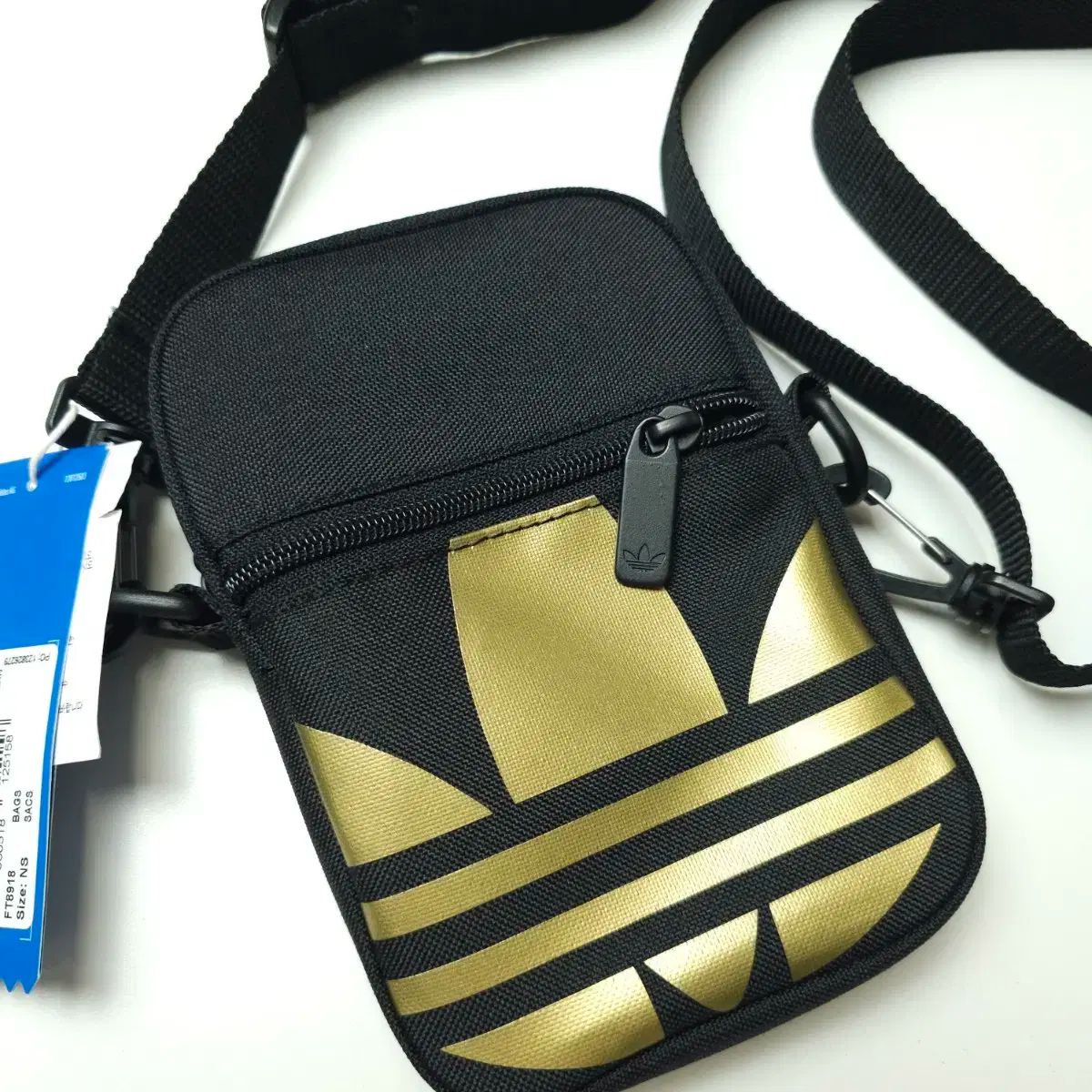 新品 adidas(アディダス) ミニ クロスバッグ