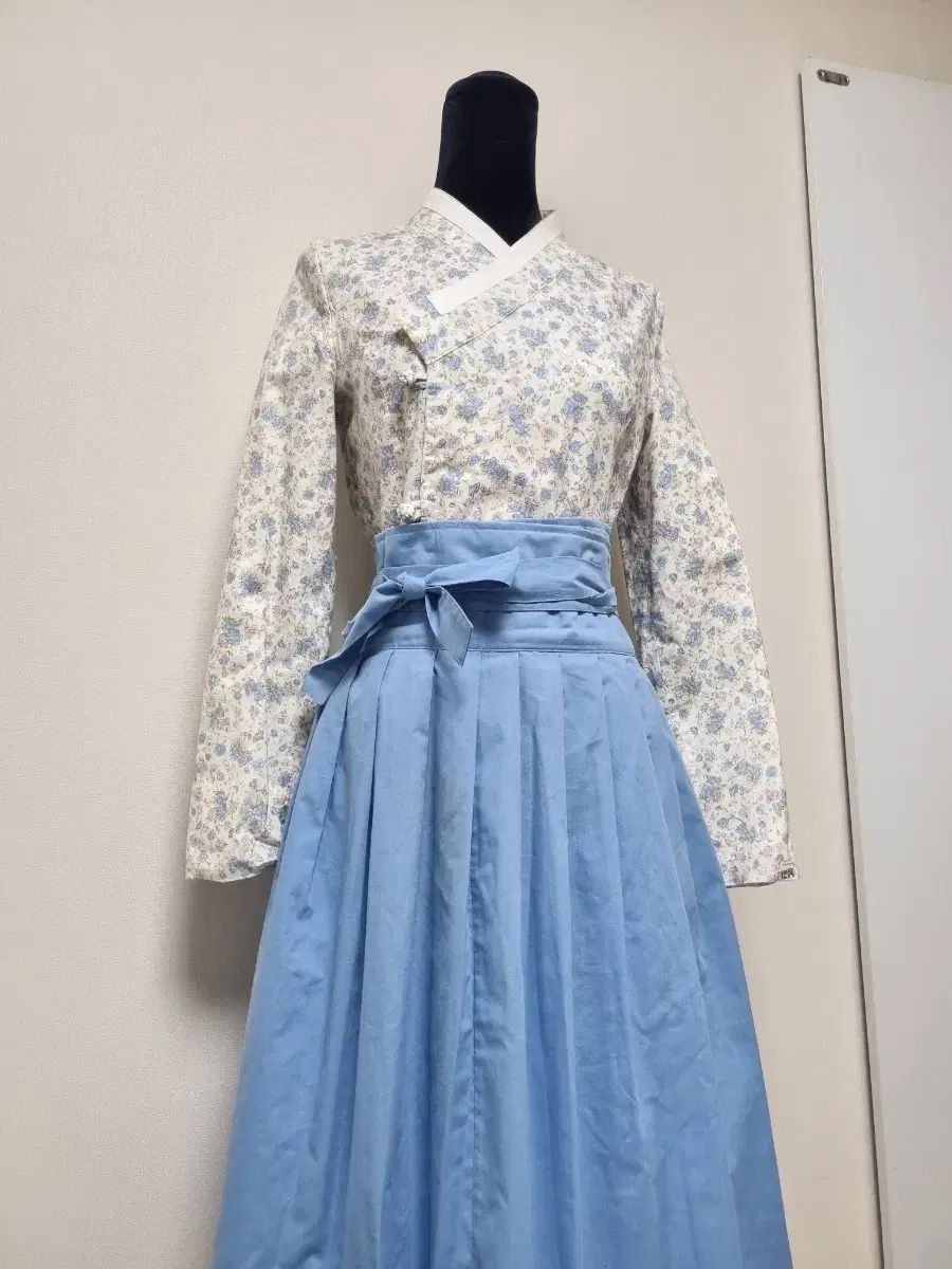 ハンルック 改良チマチョゴリ カジュアルチマチョゴリ チマチョゴリ プリーツ ウエストスカート 披露宴 ゲストルック 卒業