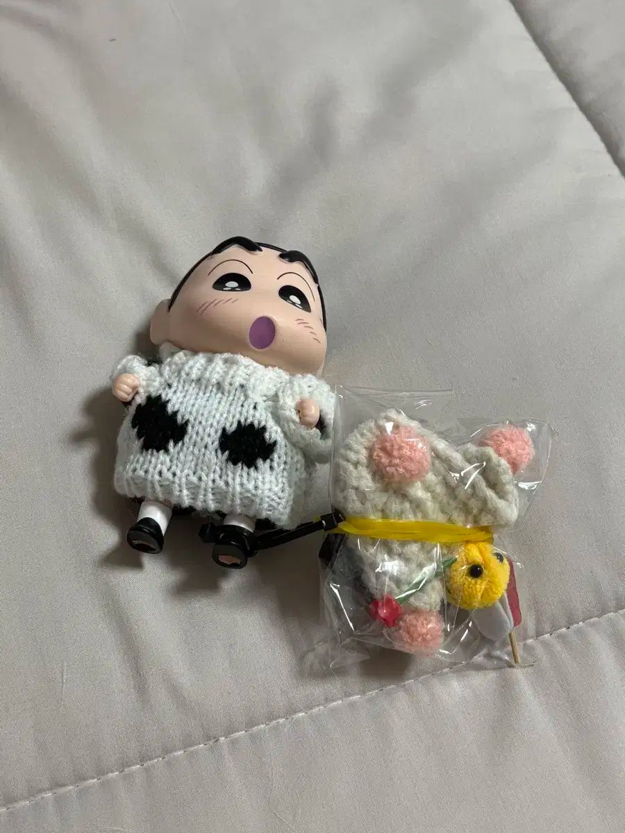 クレヨンしんちゃん ぬいぐるみ 服 + クレヨンしんちゃん フィギュア セット