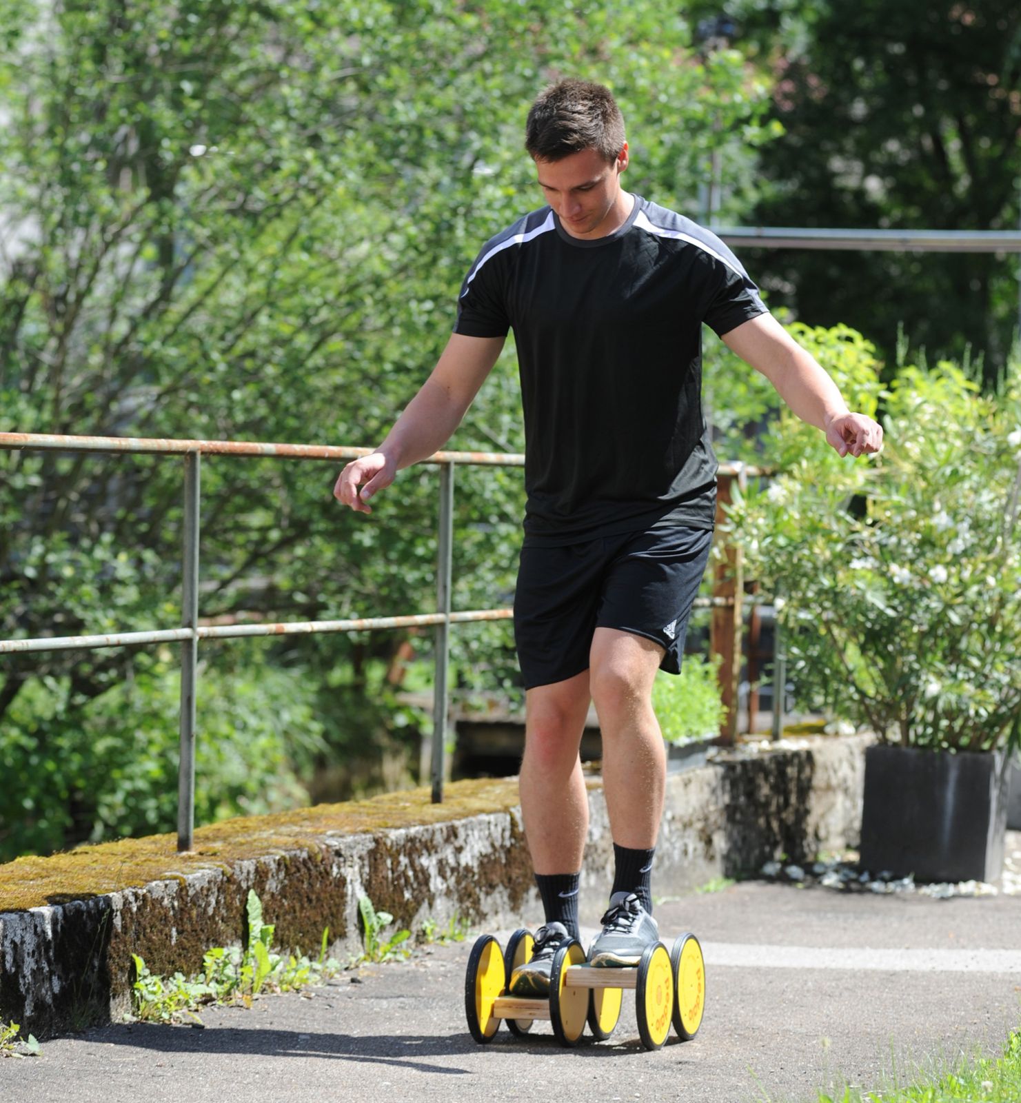 ペダルローラー 6輪 1人乗り用 子供から大人まで -ペダロ クラシック