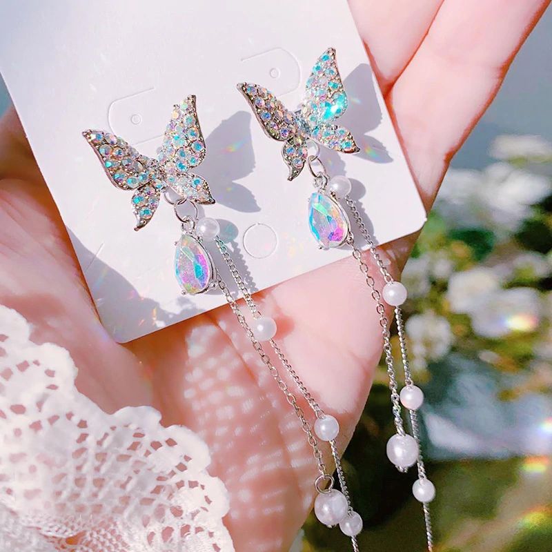 2Way オーロラ バタフライ ピアス 韓国 K-POP ビジュー 量産型 蝶々 - メルカリ