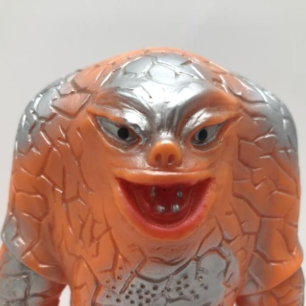 ブルマァク　復刻　ジャミラ ヘッドブル特撮ミラーマンと、ブルマァク復刻のジャミラです