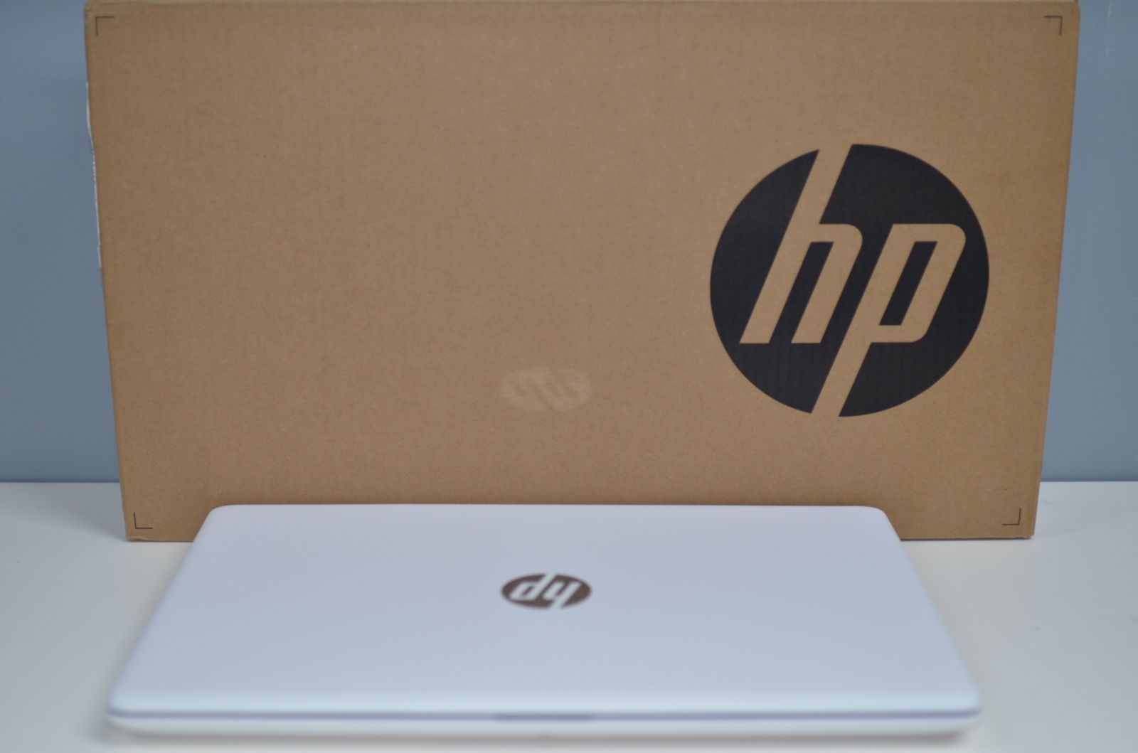 中古良品ノートパソコン HP Laptop 15-da2021TU Windows11+office core 