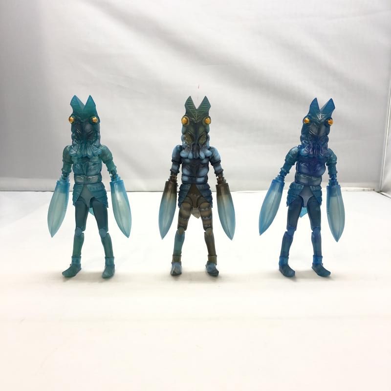 中古】開封)バンダイ S.H.Figuarts バルタン星人 分身体セット(3体 