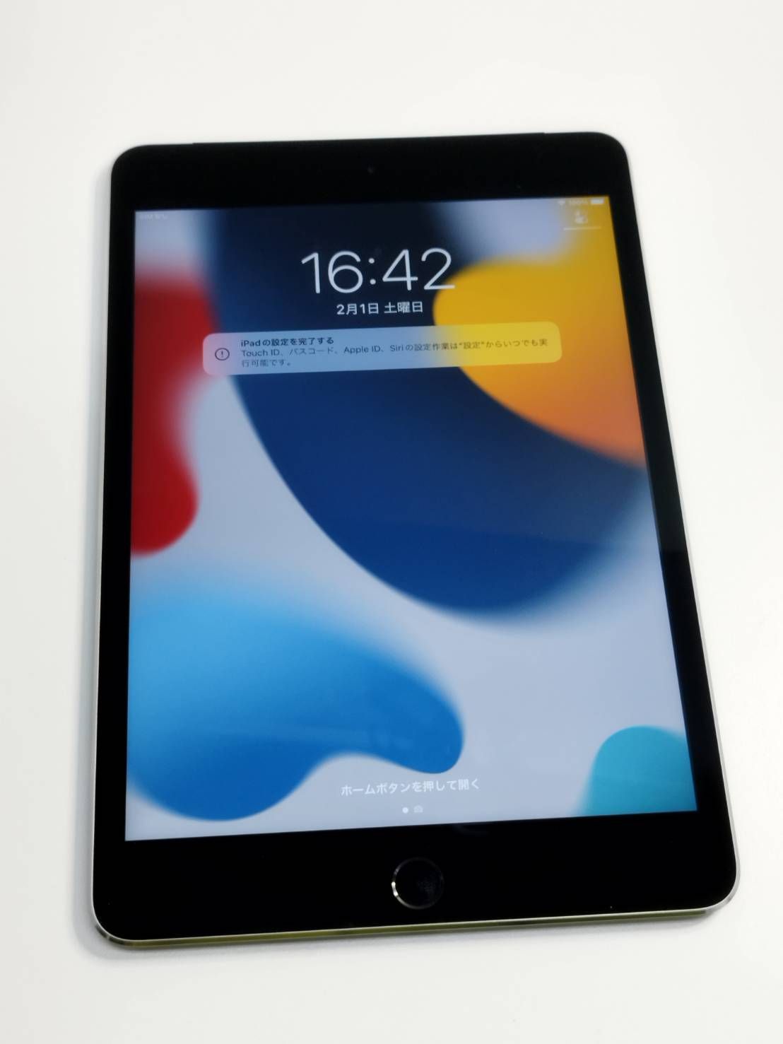 SIMフリー】iPad mini 4/128GB/A1550〈NK762J/A〉