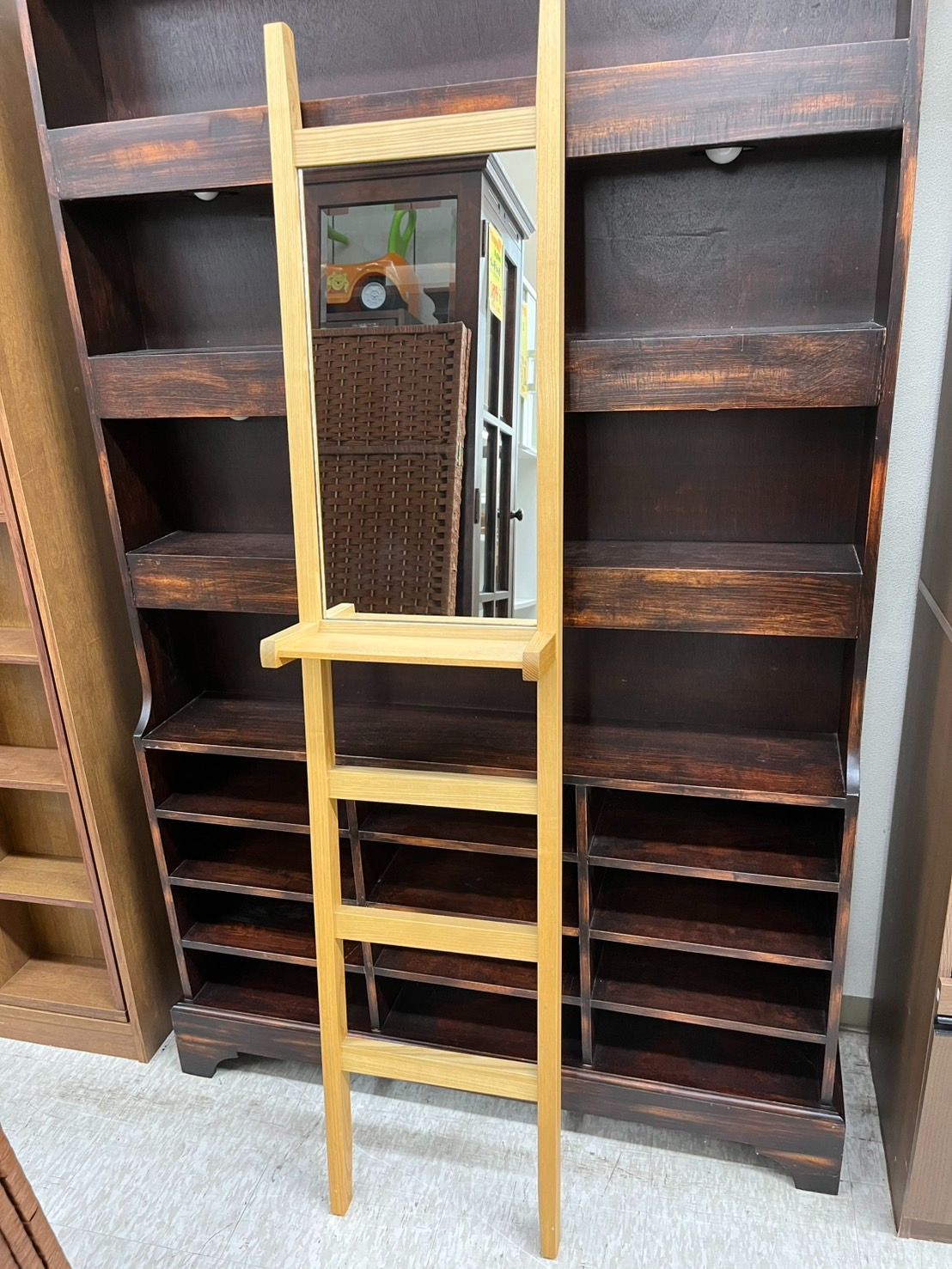 〈たのめる便・現状渡し〉IDEE イデー LADDER ラダー ミラー ☆LADDER MIRROR Natural｜スタンドミラー｜IDEE SHOP Online