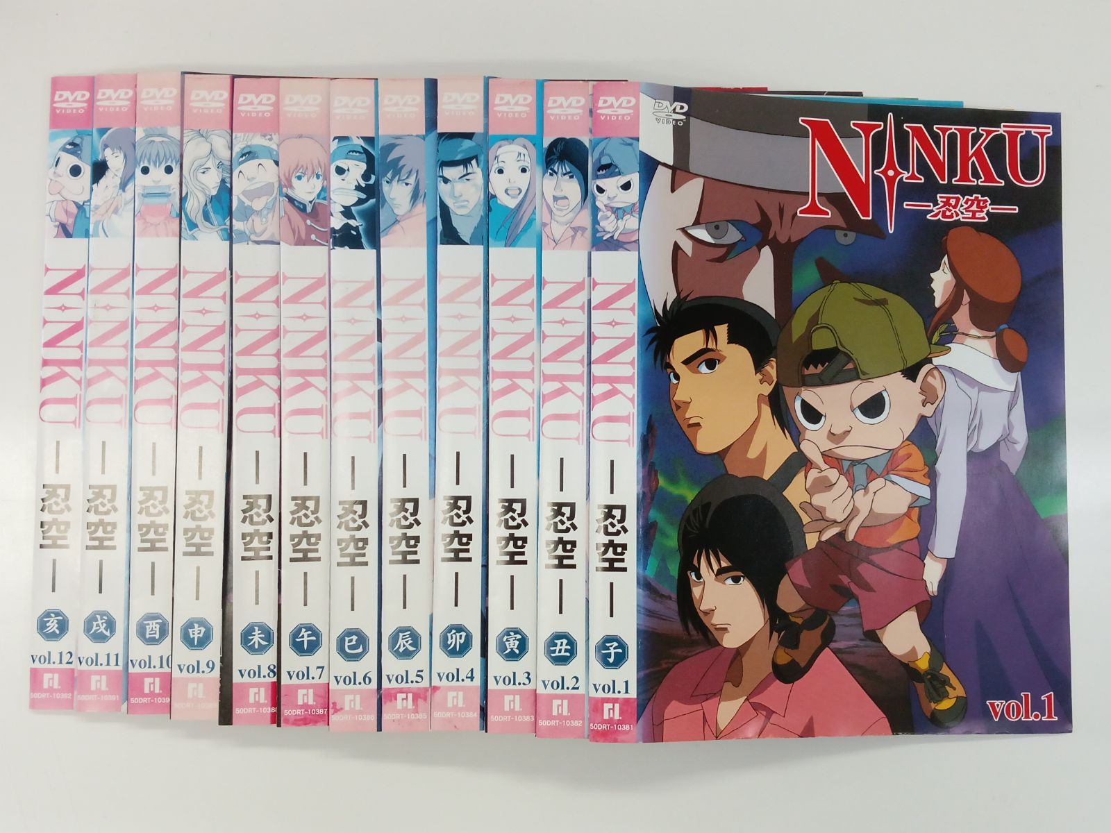 【新品ケース収納】 化物語 全42巻 DVD アニメ 化物語シリーズ 全42巻 DVD アニメ 新品ケース収納 化物語 全42巻