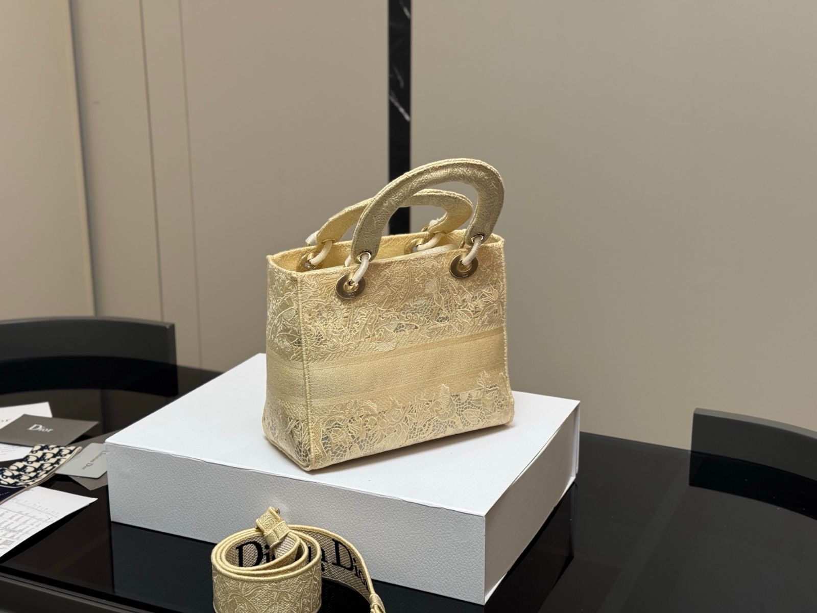 【エレガントな印象を♪】Dior ハンドバッグ 2024春新作バッグ】「ディオール（DIOR）」常に品を忘れずに