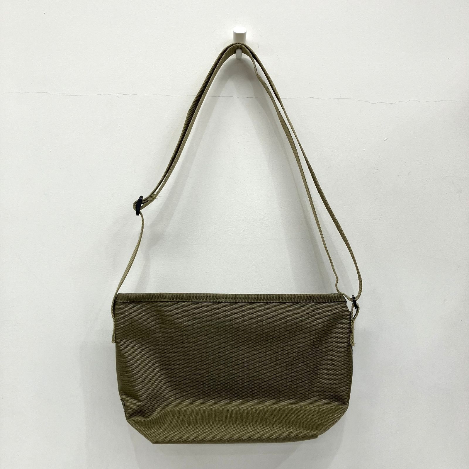 WIND AND SEA メッセンジャーバッグ カーキ WIND AND SEA メッセンジャーバッグ カーキ