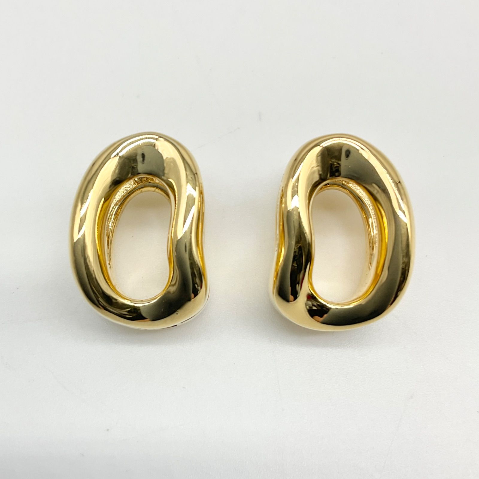 シャルロットシェネ 両耳用ピアス Charlotte Chesnais ピアス(両耳用