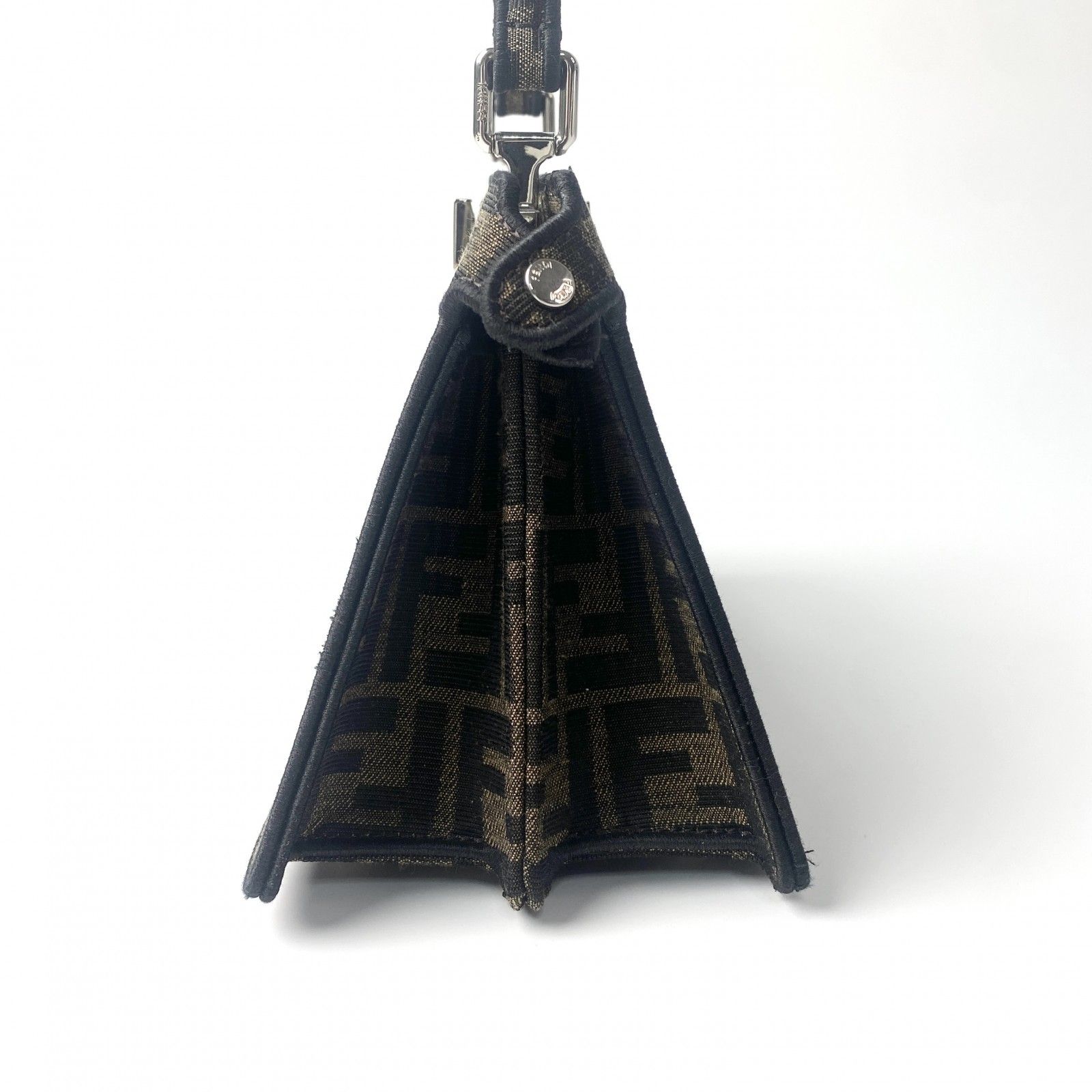 [入手困難] 美品 フェンディFENDI ピーカブー ポケモンコラボ ミニリュウ 入手困難] 美品 フェンディ FENDI レディース ピーカブー