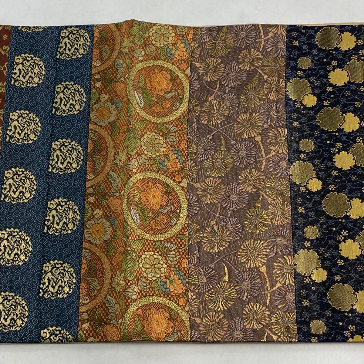 袋帯 美品 秀品 草花 段縞 箔 深緑 全通 正絹 【中古】 - メルカリ