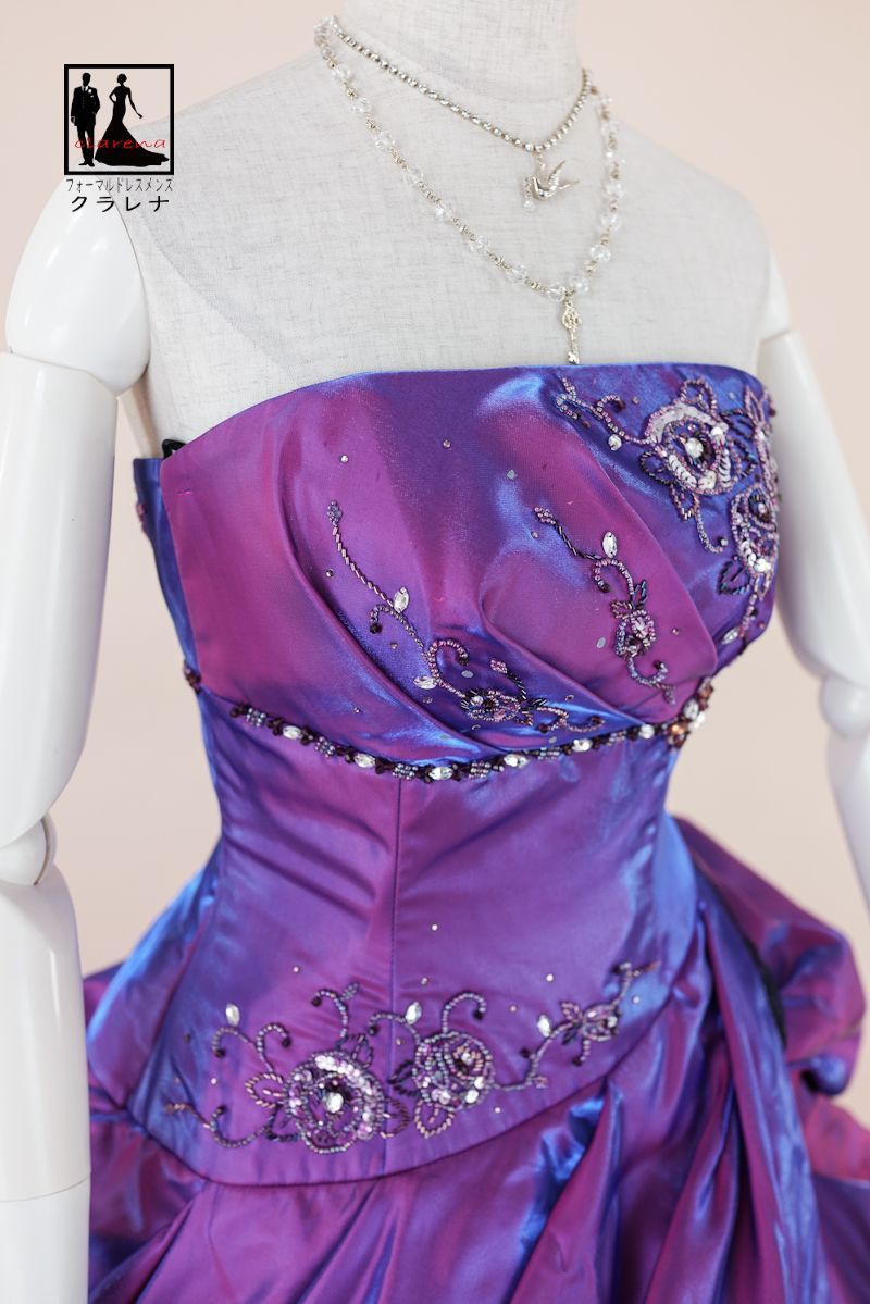 イヤリング付き ドレス