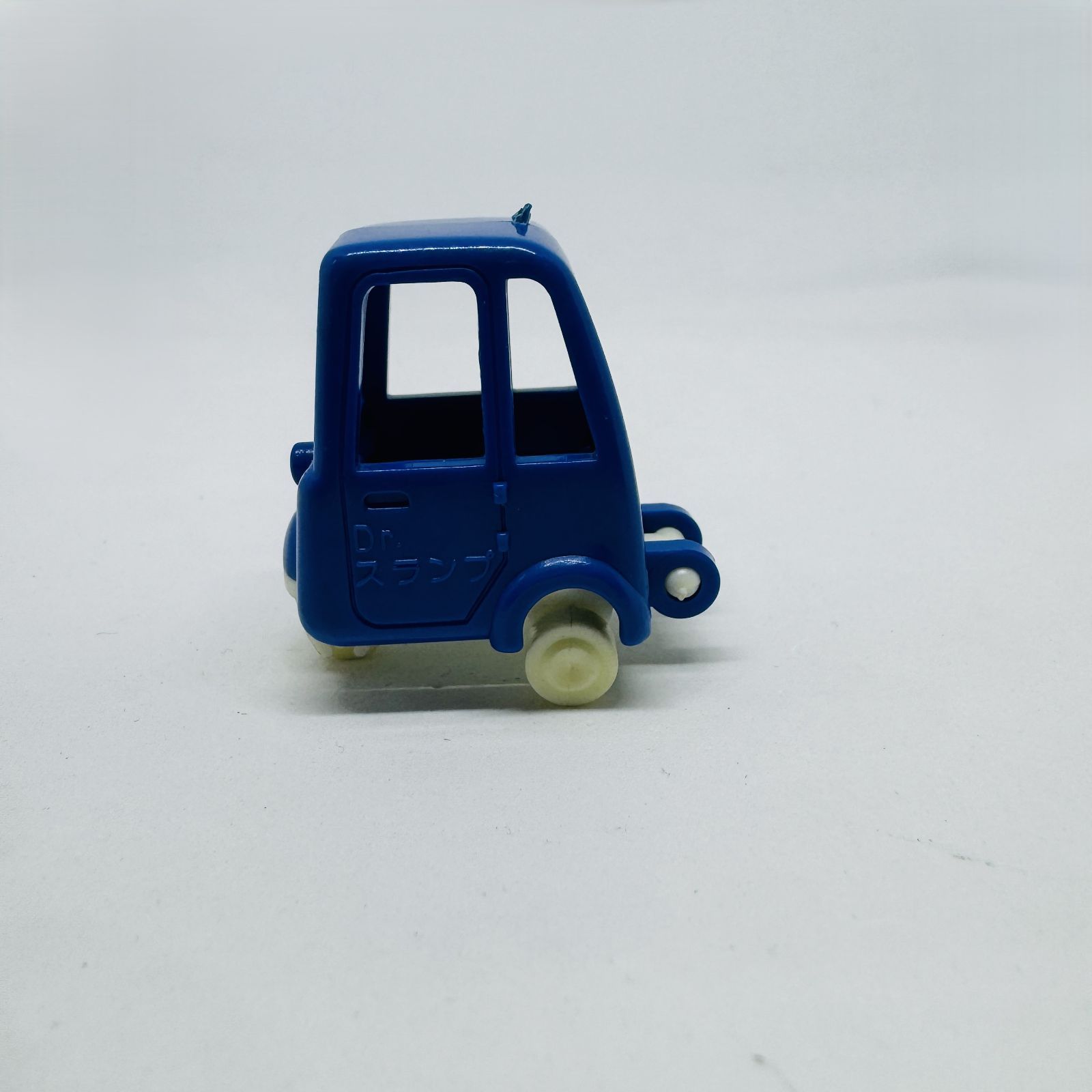 アラレちゃん消しゴム　ペンギン村分譲中　つんつるりん アラレちゃん消しゴムペンギン村分譲中つんつるりん