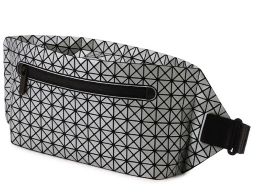 すぐ届く BAOBAO* BATON REFLECTOR ウエストバッグ 送料込 新作☆BAO BAO ISSEY MIYAKE☆BATON REFLECTOR ウエストバッグ