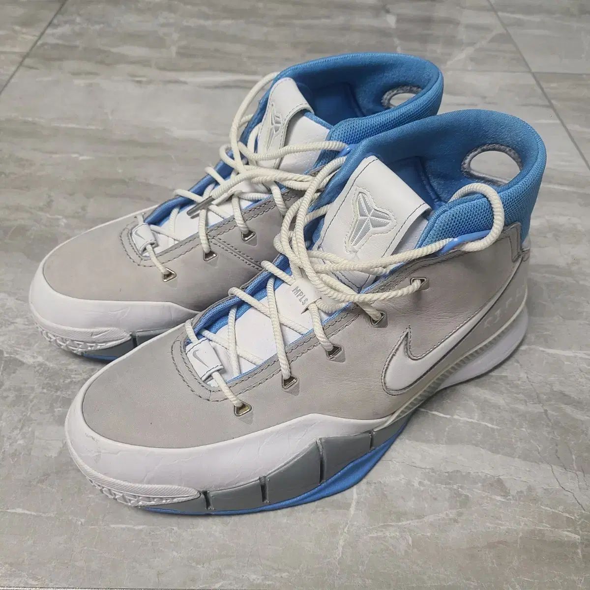 コービーブライアント実使用　ズームコービー1 プレイヤーズスペシャル コービーブライアント実使用ズームコービー1 プレイヤーズスペシャル