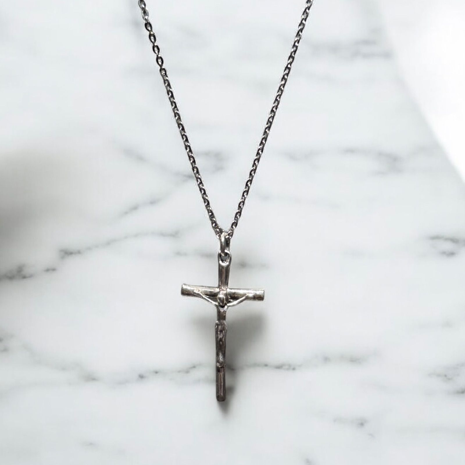 GUCCI シルバー クロスネックレス GUCCI グッチ スクエア クロス