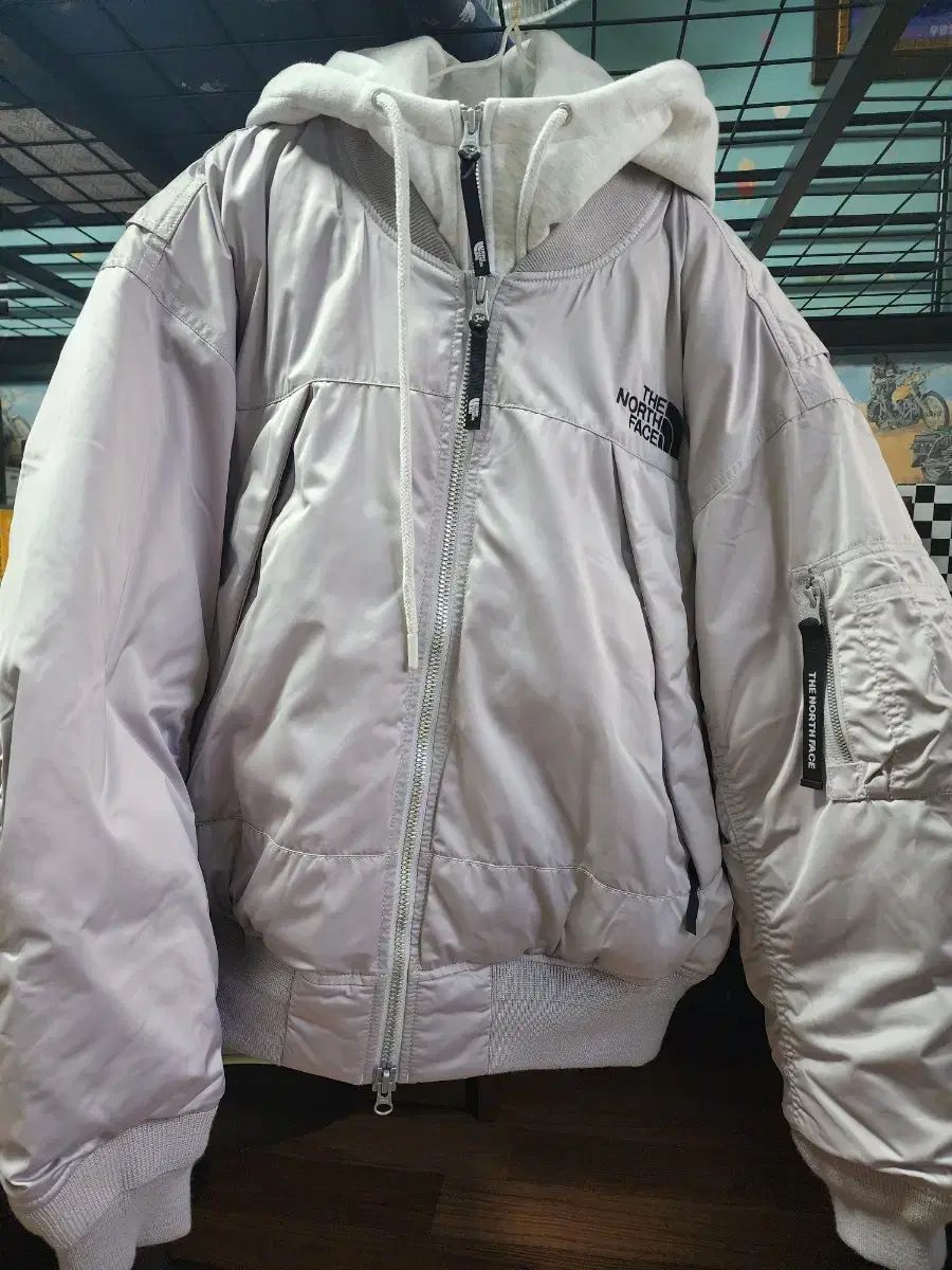 THE NORTH FACE(ザノースフェイス) ダウンジャケット