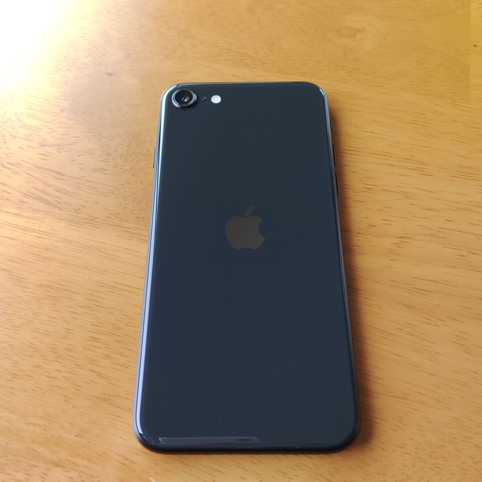 iPhoneSE 第2世代 ブラック 64GB SIMロックなし 特売商品 ...