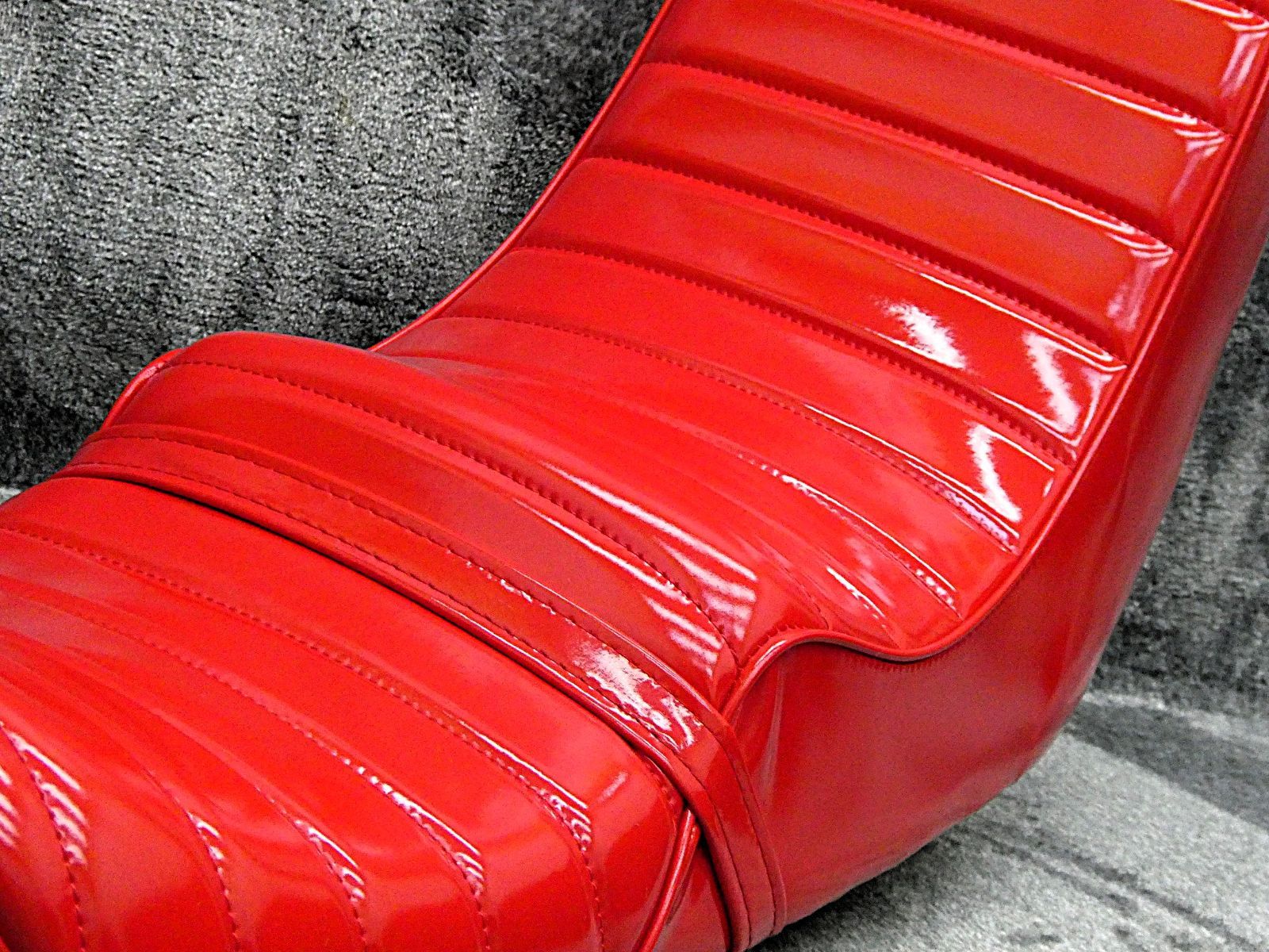 へっぽこ社長 外装