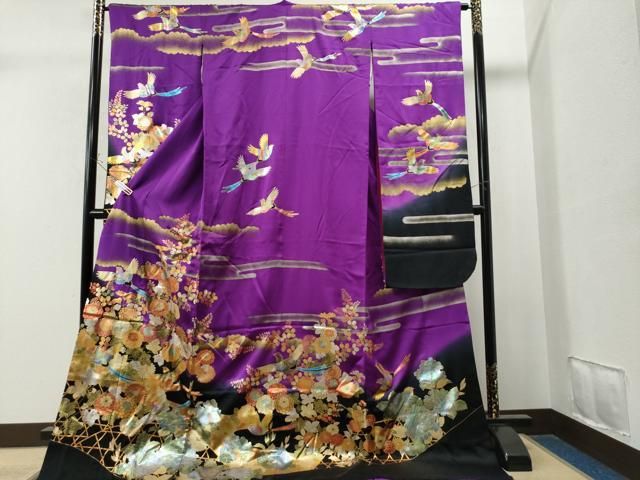 か*ん様 未使用 特長 2m 黒い菖蒲柄 お引きずり お引き摺り 着物 花魁 コ 裾引き お引きずり 比翼付仕立上り 着物（きもの） 黒地梅 梅川