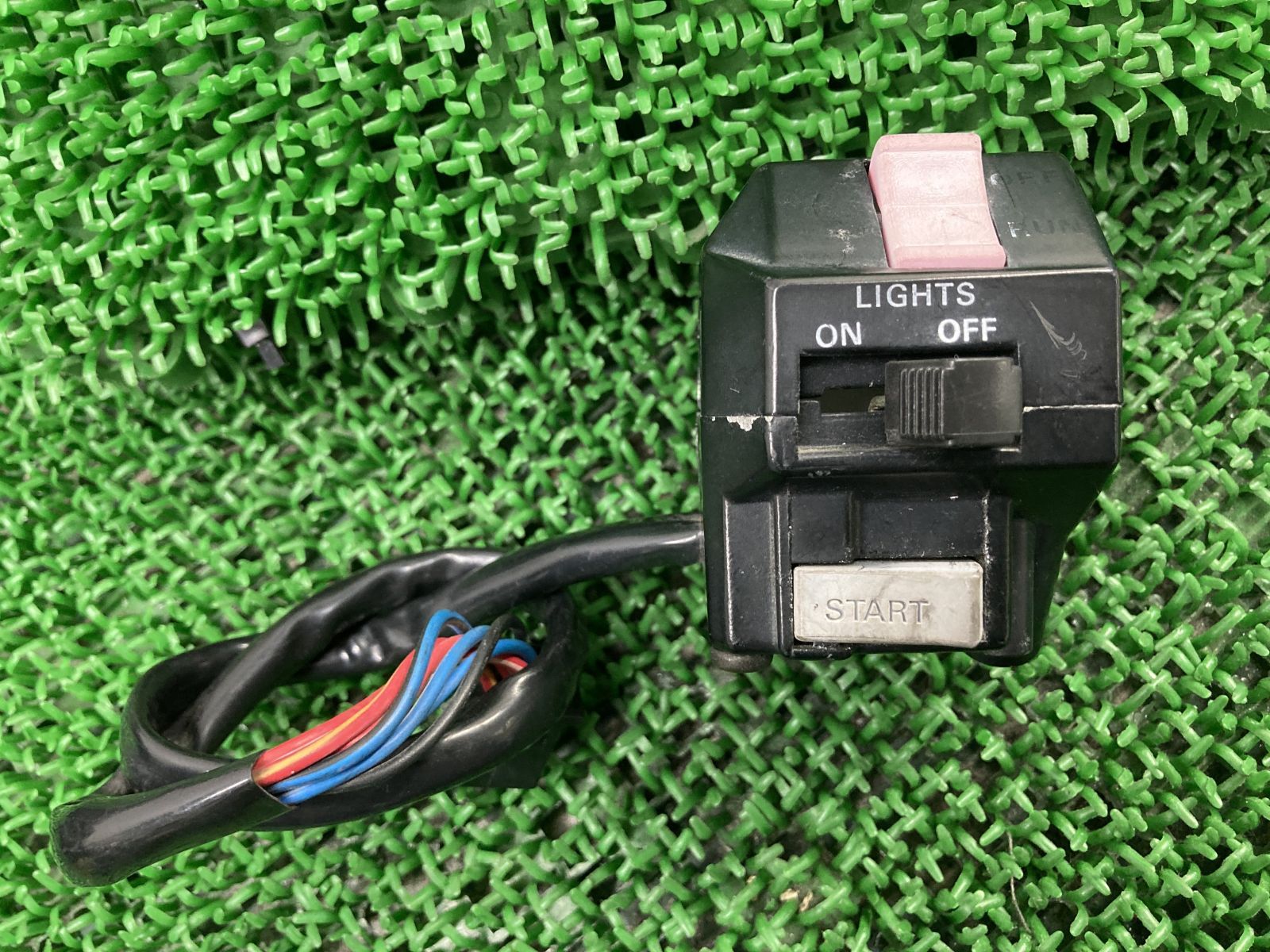 SRX250 ハンドルスイッチ 右 YHA228 ヤマハ 純正 中古 バイク