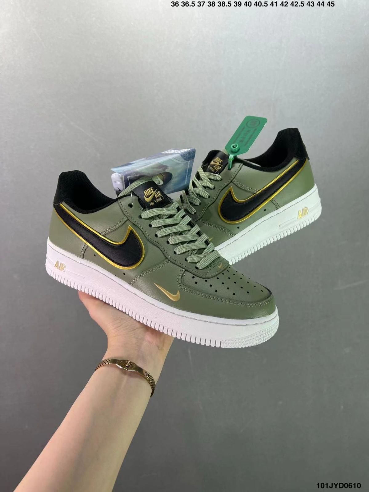 新品Nike Air Force 1 React LV8 スニーカー