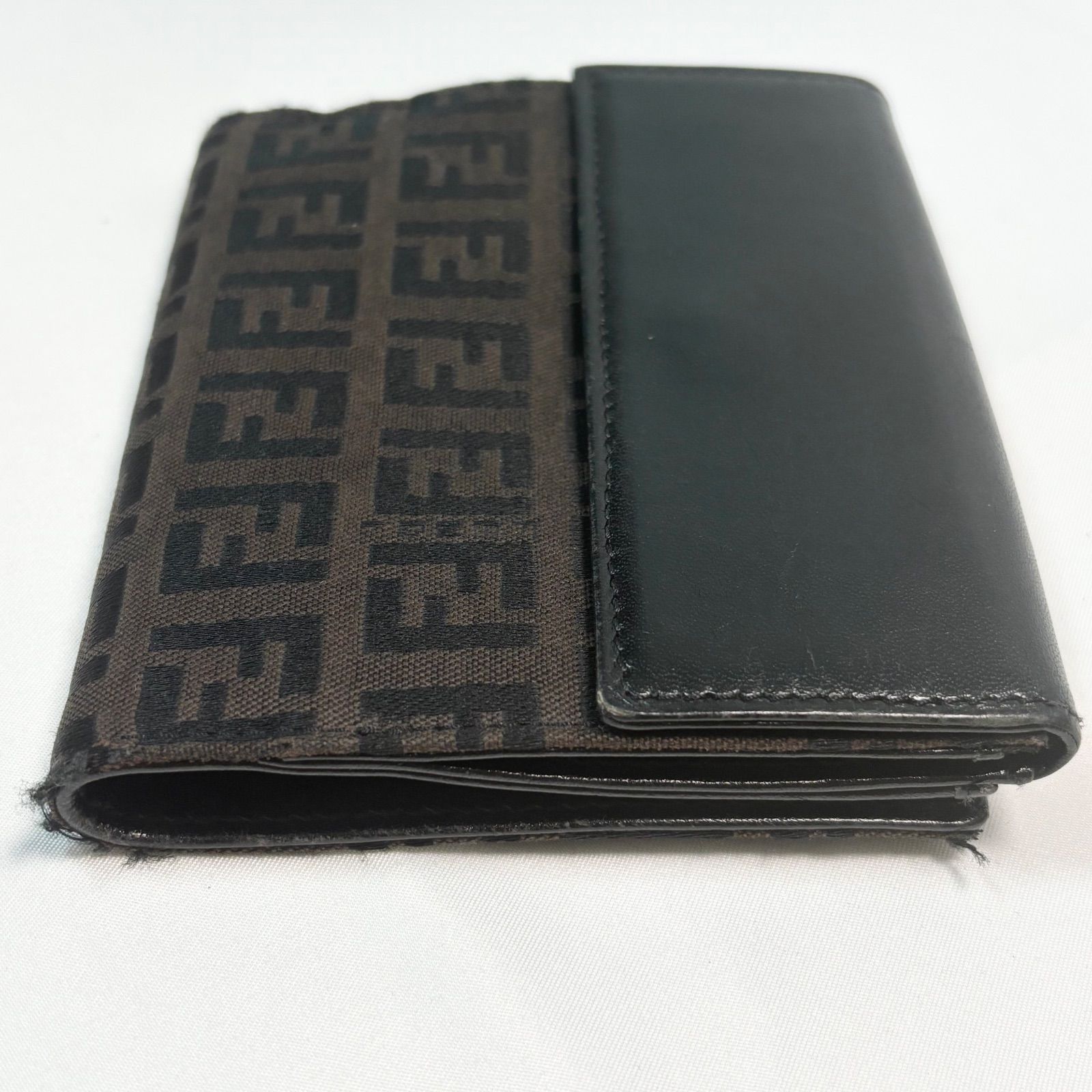 送料無料】FENDI/フェンディ/二つ折り財布/ウォレット/サイフ