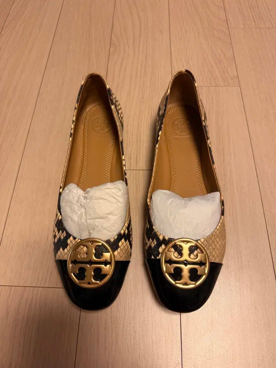 トリーバーチフラット 6M 235