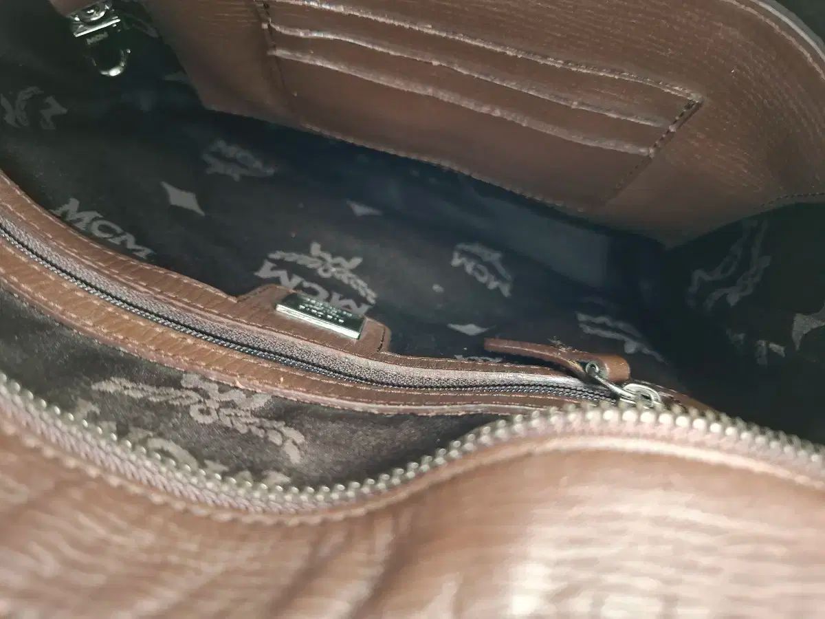 MCM ボディバッグ ウエストポーチ MCM モノグラム レザーボディバッグ