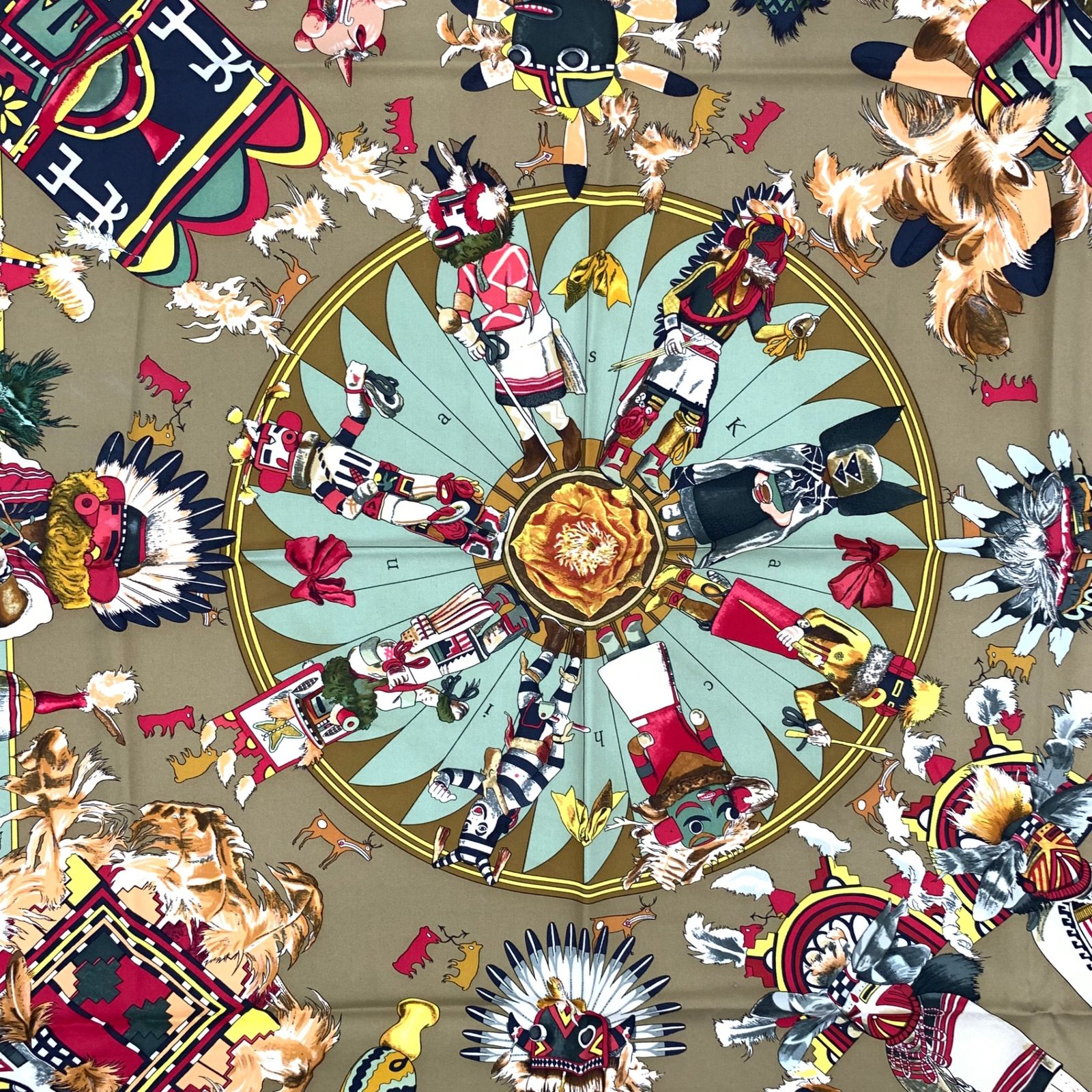 未使用品 HERMES エルメス カレ90 Kachinas カチナ 民族 未使用品 HERMES エルメス カレ90 Kachinas カチナ 民族