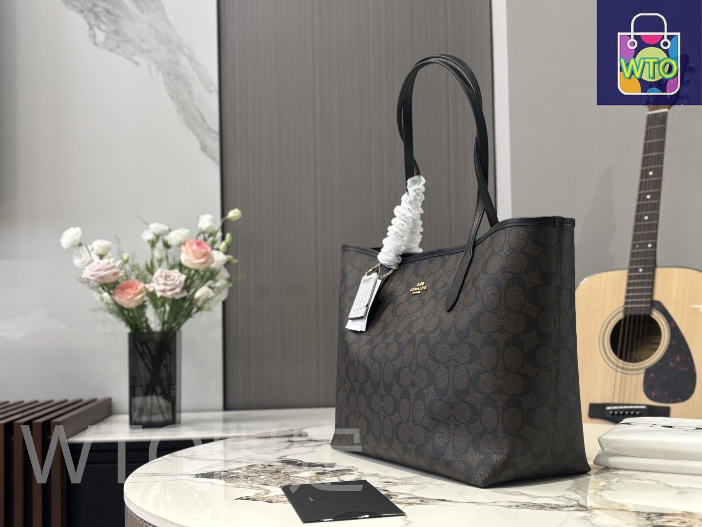 COACH コーチ トートバッグ ロゴ入り クラシックデザイン COACH（コーチ）の「カーゴ トート（トートバッグ）」 - WEAR