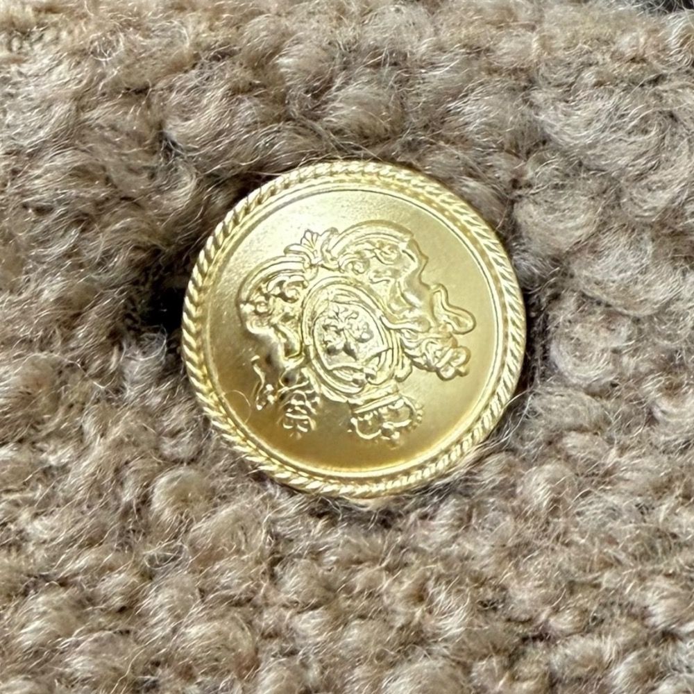 美品✨　cygne モコモコジャケット　ノーカラー　金ボタン　ダブル 0 美品 クリーニング済み cygne シーニュ 金ボタン ノーカラー