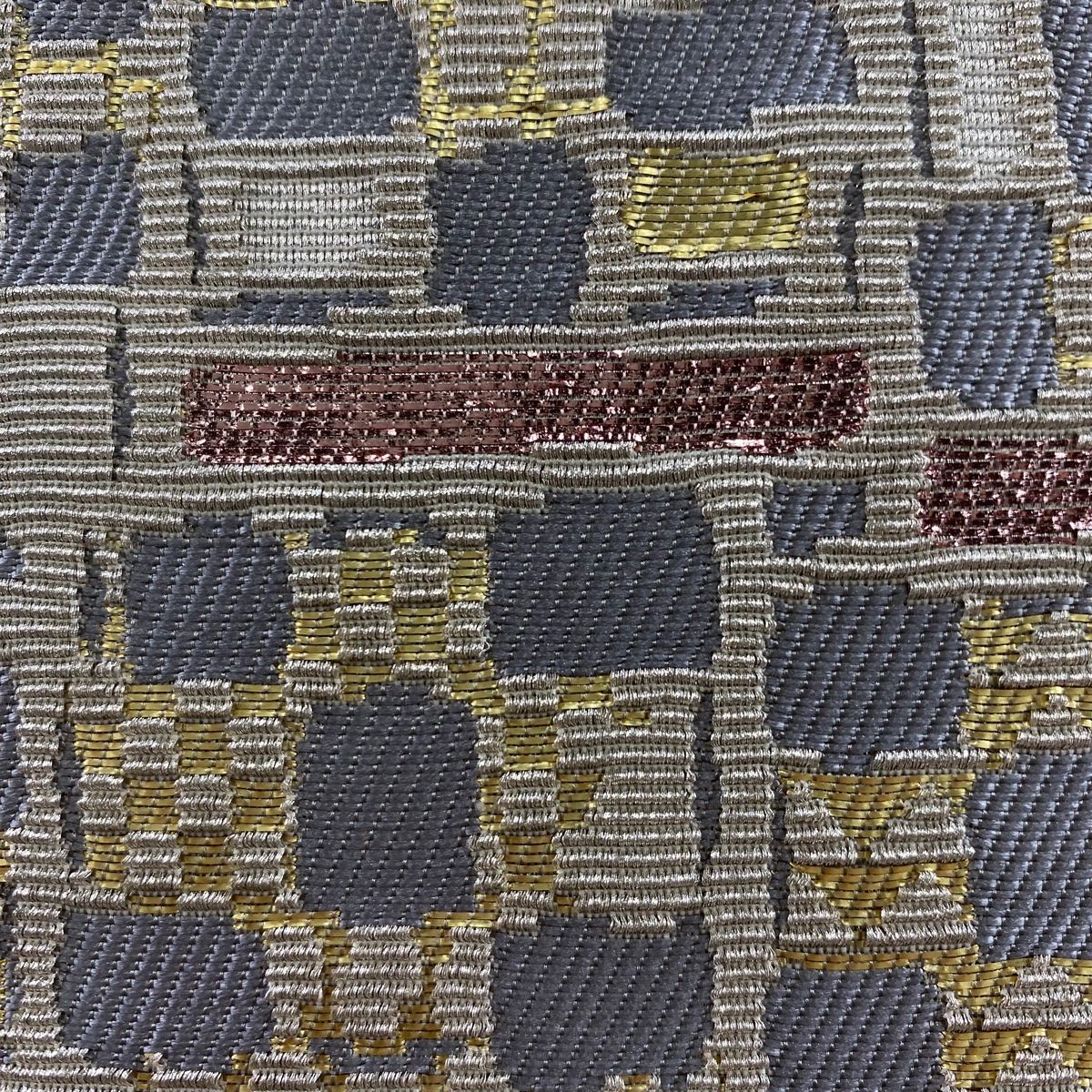 灰色
