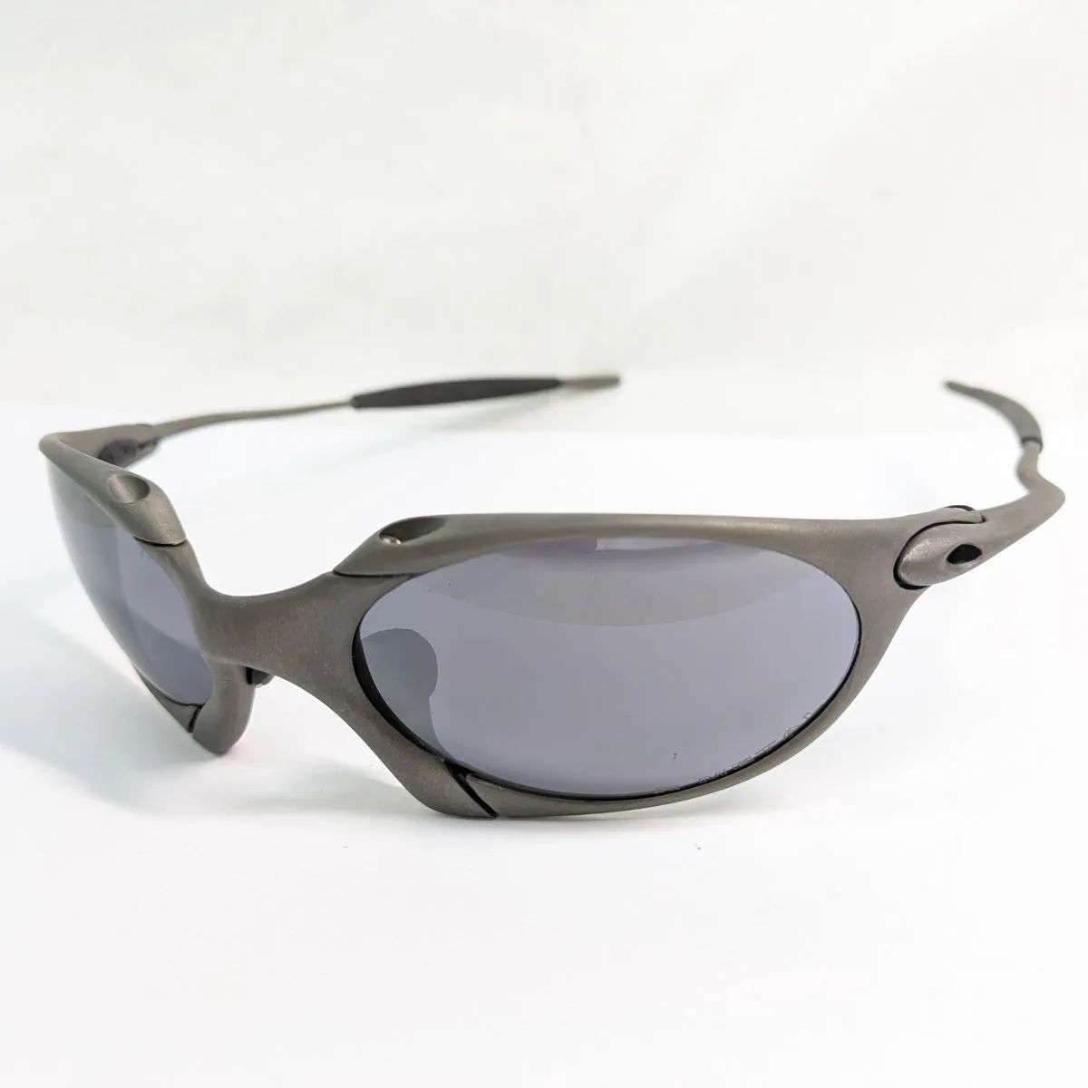 OAKLY オークリー ロメオ X-L サングラス OAKLEY 新品同様 オークリー ロメオ ROMEO X-METAL メタル
