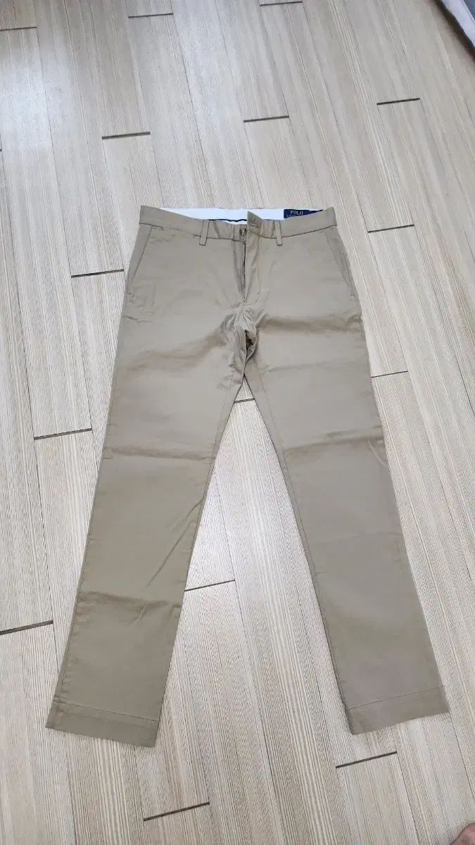 ストレッチ スリムフィット