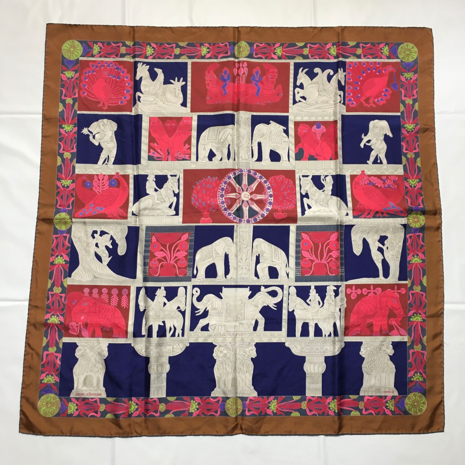 2506-81｜美品｜エルメス カレ 90 スカーフ シルク マルチカラー 2506-81｜美品｜エルメス カレ 90 スカーフ シルク マルチカラー