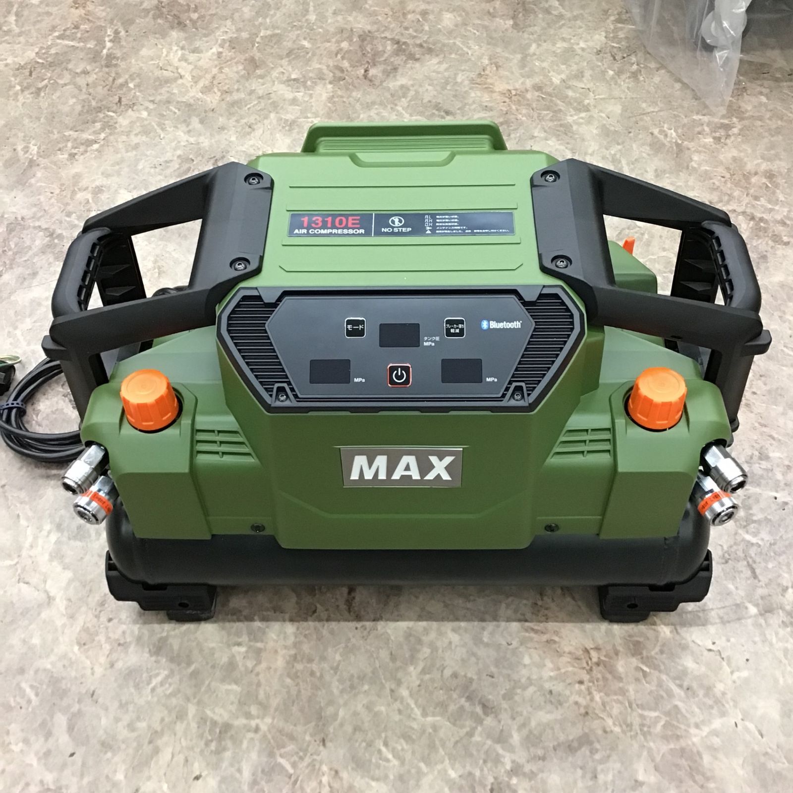マックス(MAX) エアコンプレッサー AK-HH1310E_ミリタリーグリーン【所沢店】