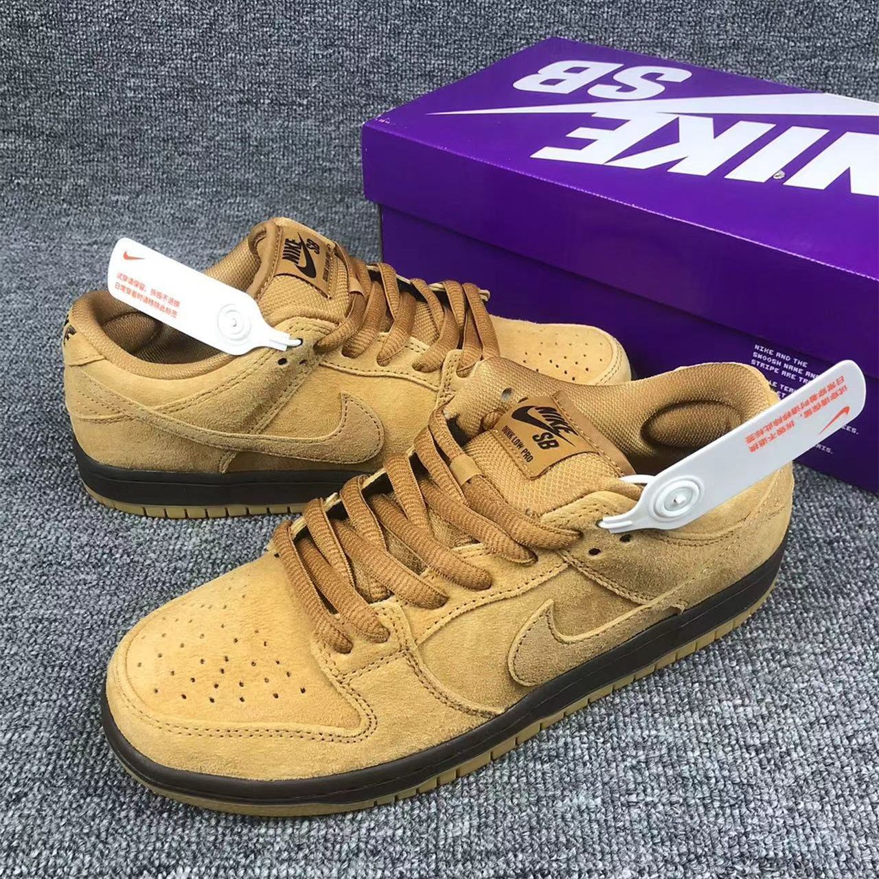 Nike SB Dunk Low Pro 