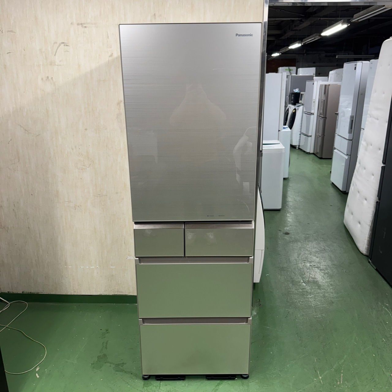 129 パナソニック 大型冷蔵庫 406L 400L以上 ゴールドカラー 自動製氷 小型 家庭用 ガラスパネル