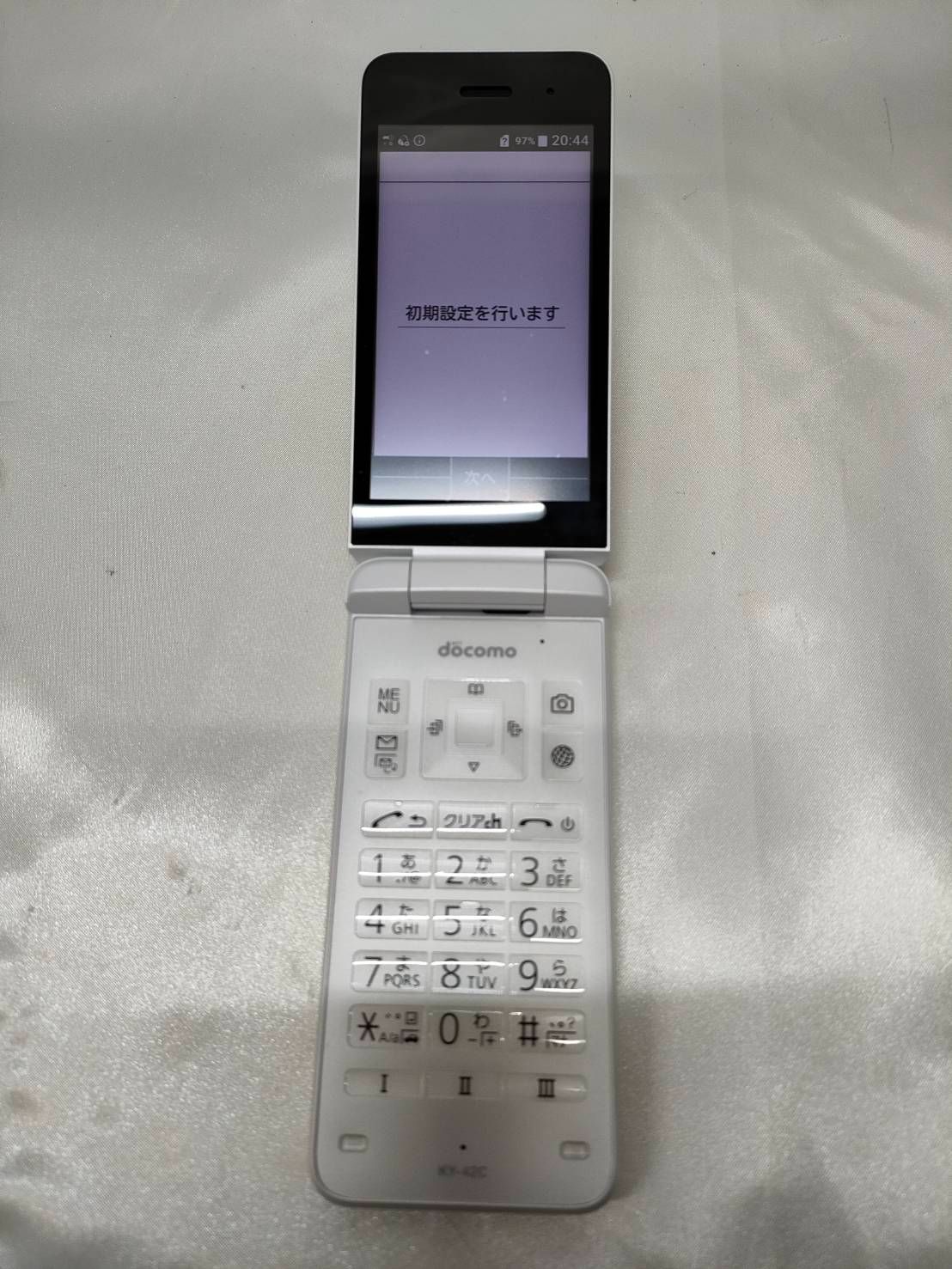 ホワイト KY-42c 折りたたみ式携帯電話 本体 美品 未使用近い