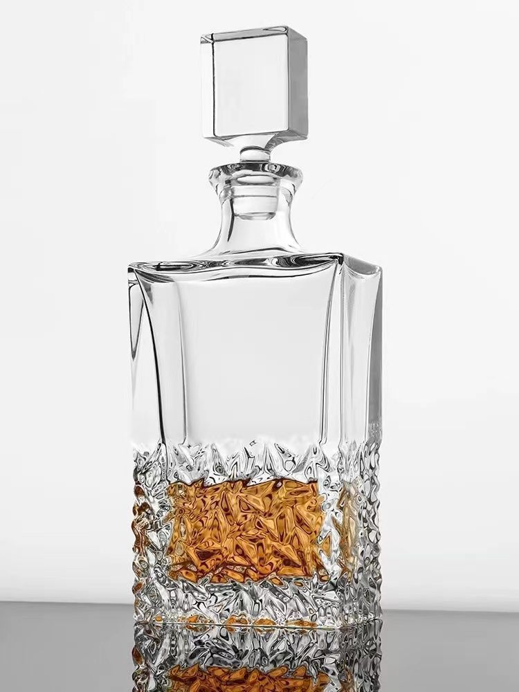 新品ウイスキーデカンタ ブランデー デカンタ クリスタル