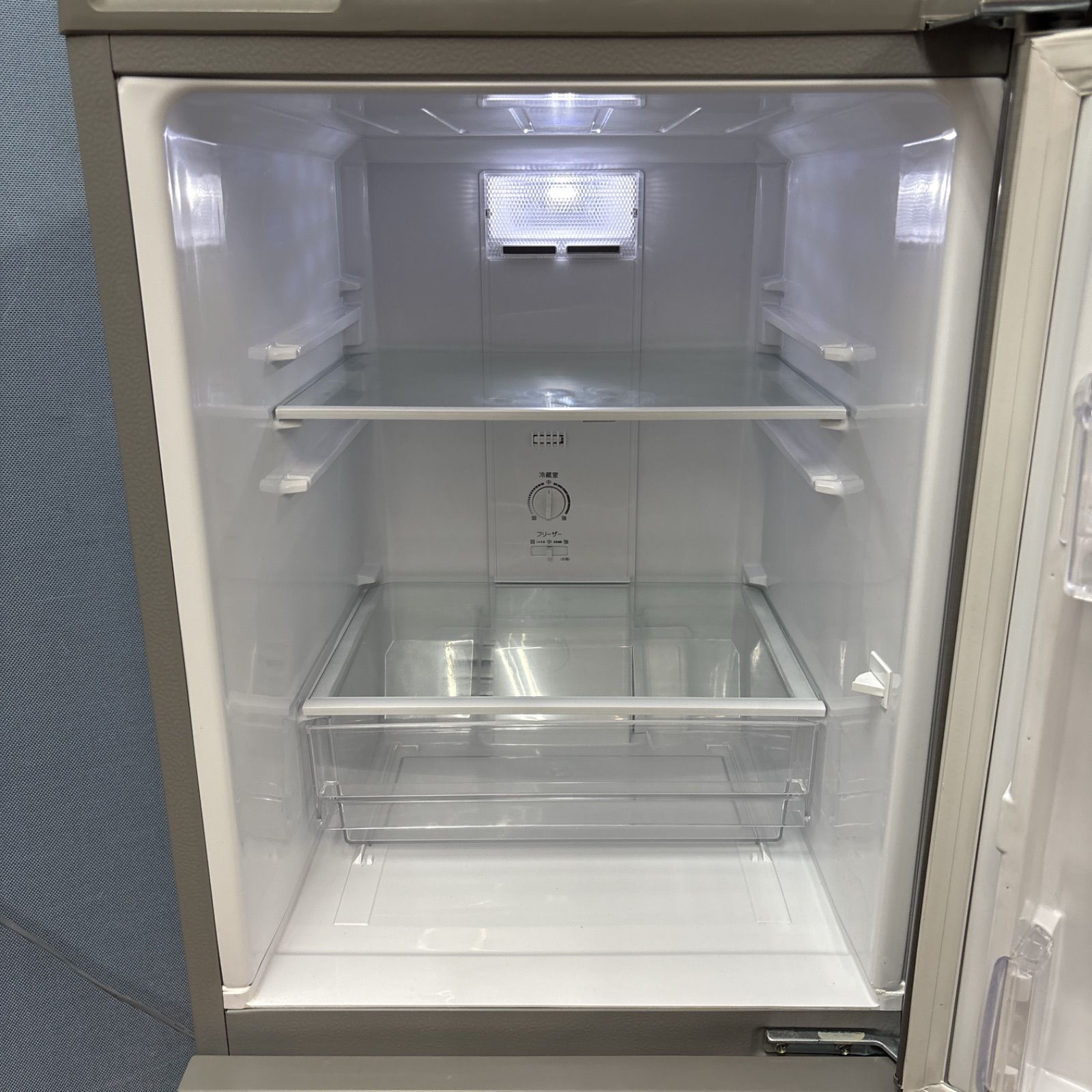 I326 🌈 2022年製の高年式♪ AQUA 冷蔵庫（126L / 右開き