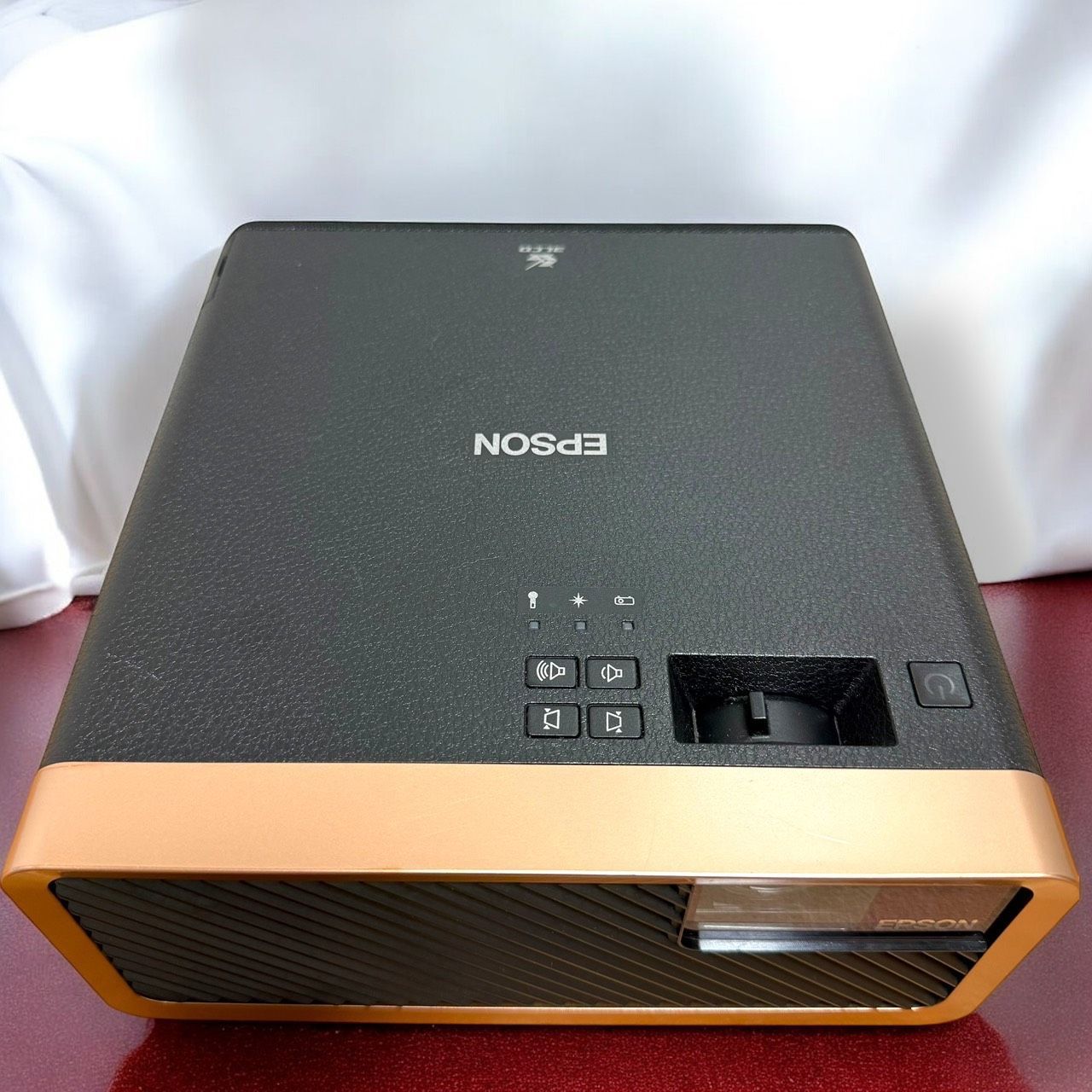 EPSON エプソン EF-100B Dreamio ホームプロジェクター EPSON エプソン