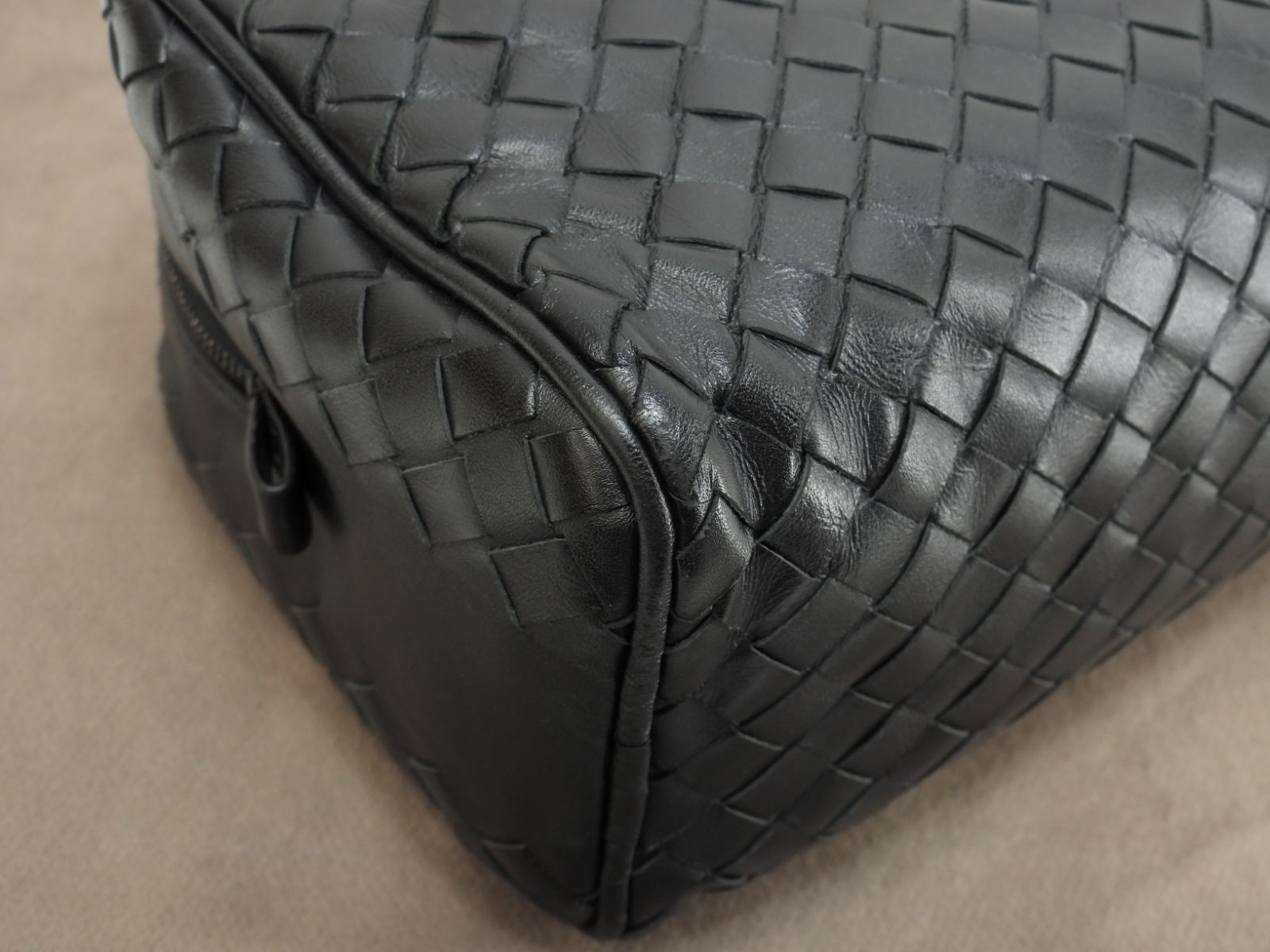 Bottega Veneta ボッテガヴェネタ　革ジャン　ゼブラ ボッテガヴェネタ クラッチ イントレチャート レザー黒 セカンド