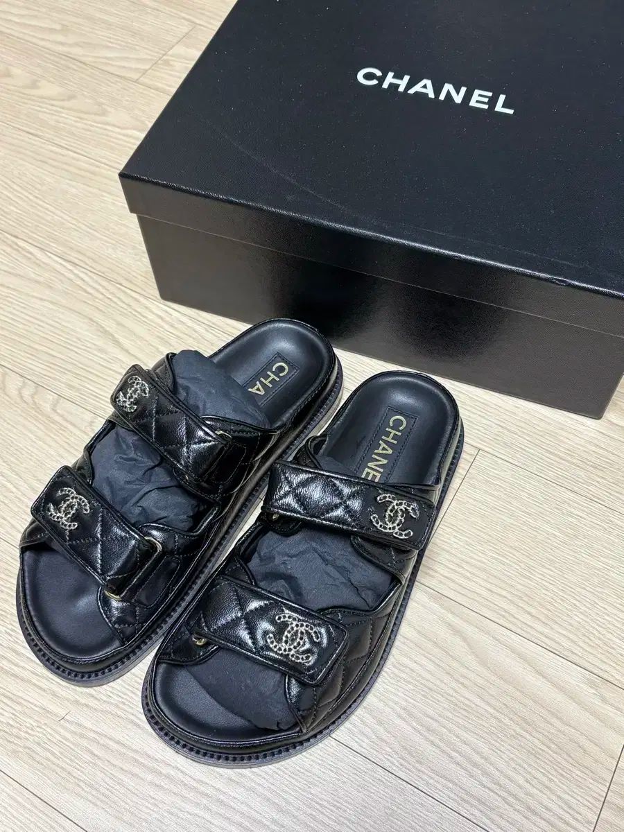 CHANEL シャネル ベルクロ ミュール 黒 35 1 寿司 着用