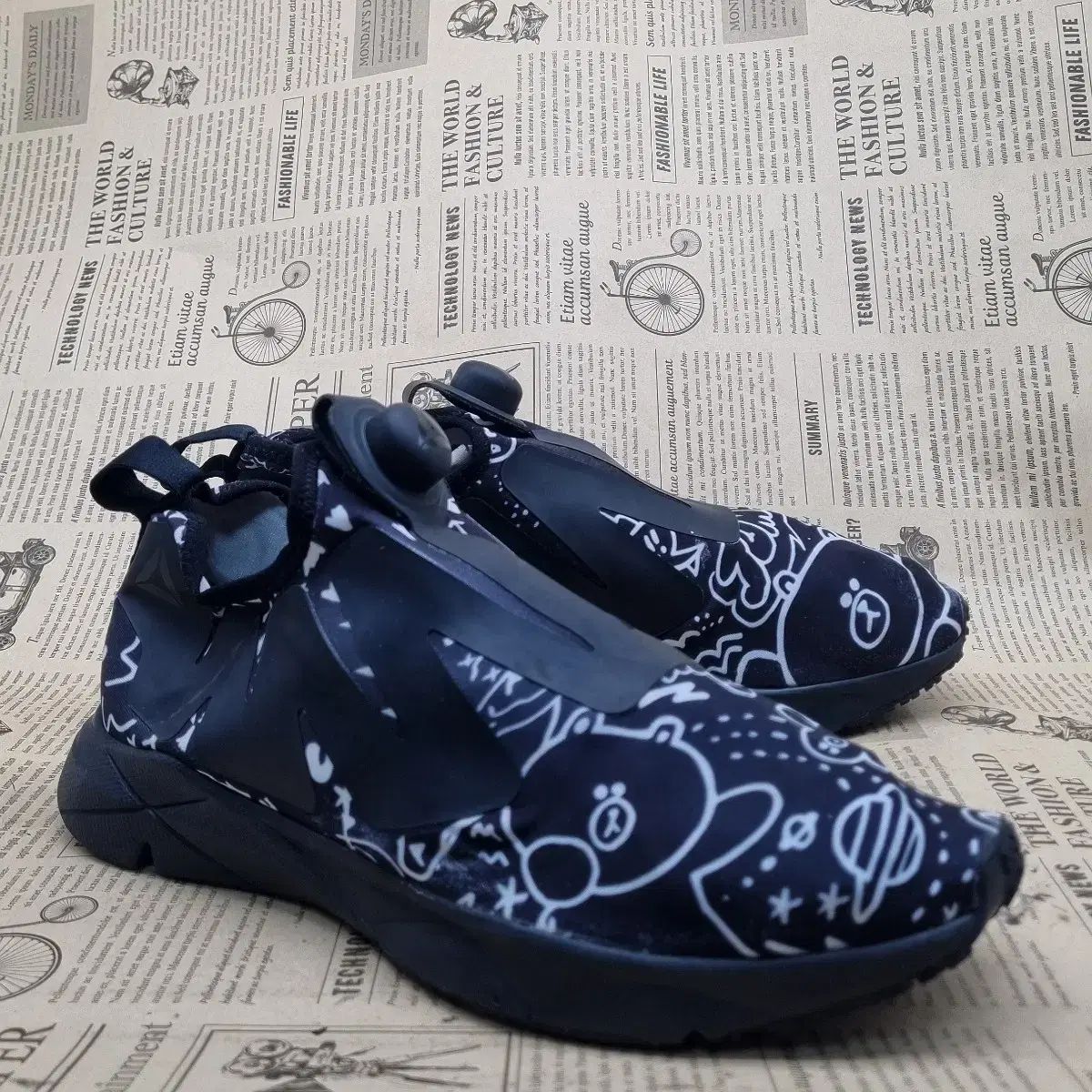 【雷市場（ポンジャン）商品韓国直送】 Reebok(リーボック) ポンプ シュプリーム・ライン 限定 メンズスニーカー 260