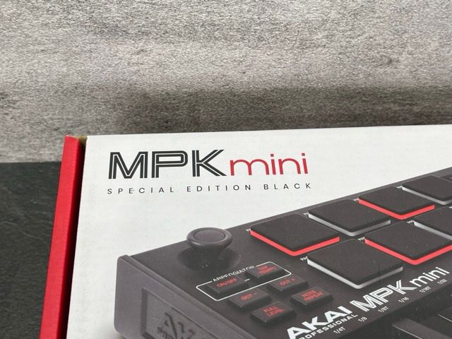 MPKmini MIDIキーボード