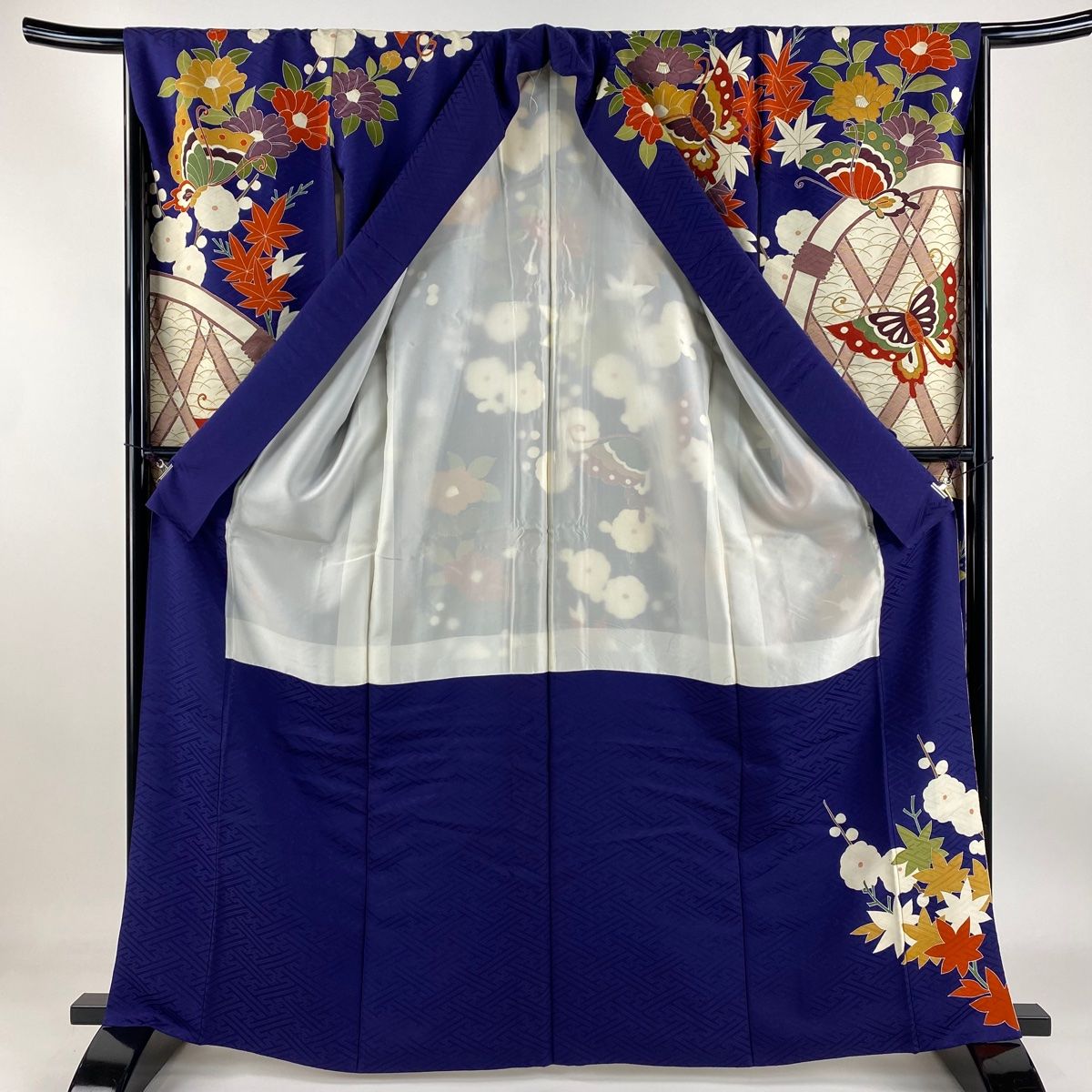 ≪美品≫振袖【395】【155㎝〜165㎝の方用】 振袖 身丈157.5cm 裄丈68cm L 袷 牡丹 桜 金銀彩 銀通し 黒 正絹