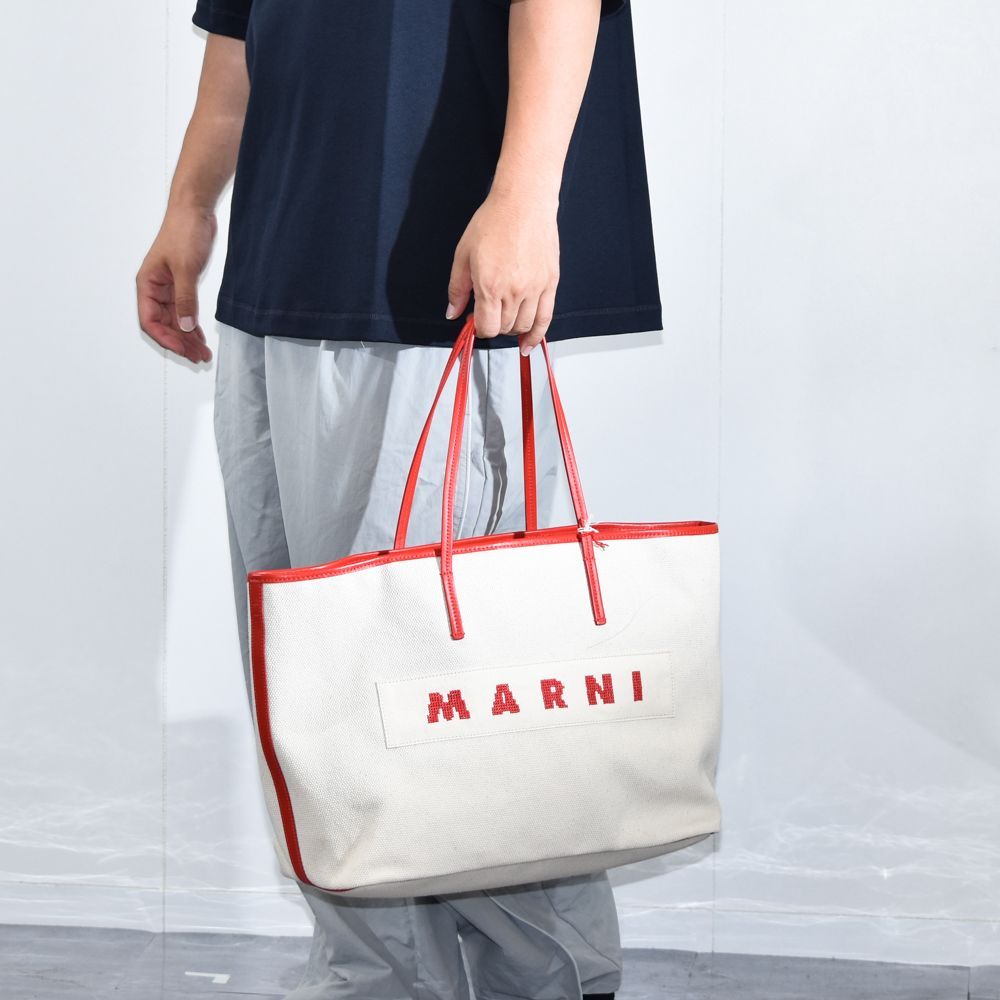 マルニ バッグ メンズ トートバッグ 刺繍 キャンバス SHMP0113U0 マルニ バッグ メンズ トートバッグ 刺繍 キャンバス SHMP0113U0